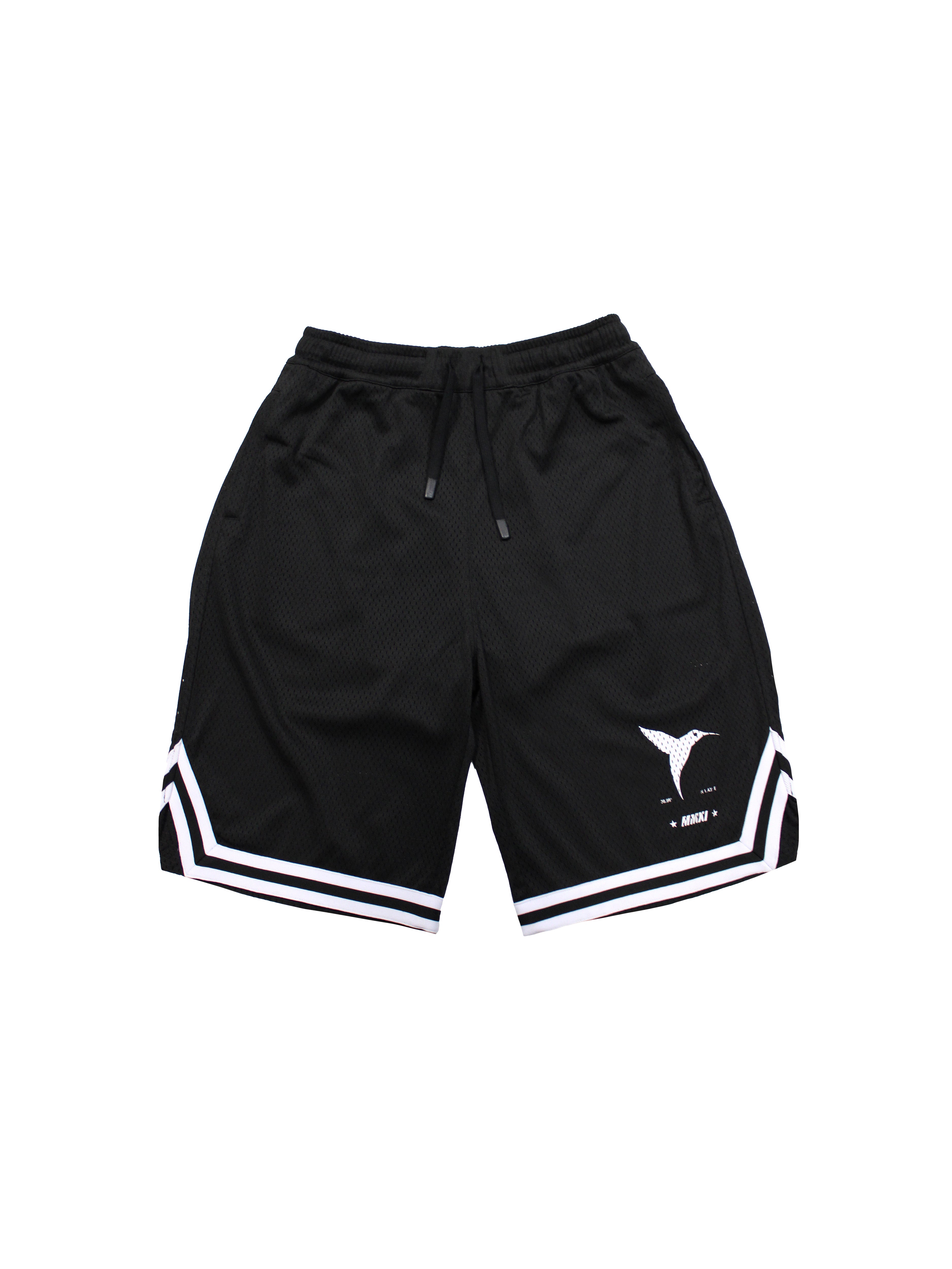 Wide Bermuda shorts made of mesh fabric with an open and elastic structure. Adjustable elastic waist inside. Laces with rubberized ends. Printing detail on the front. Side hip pockets.