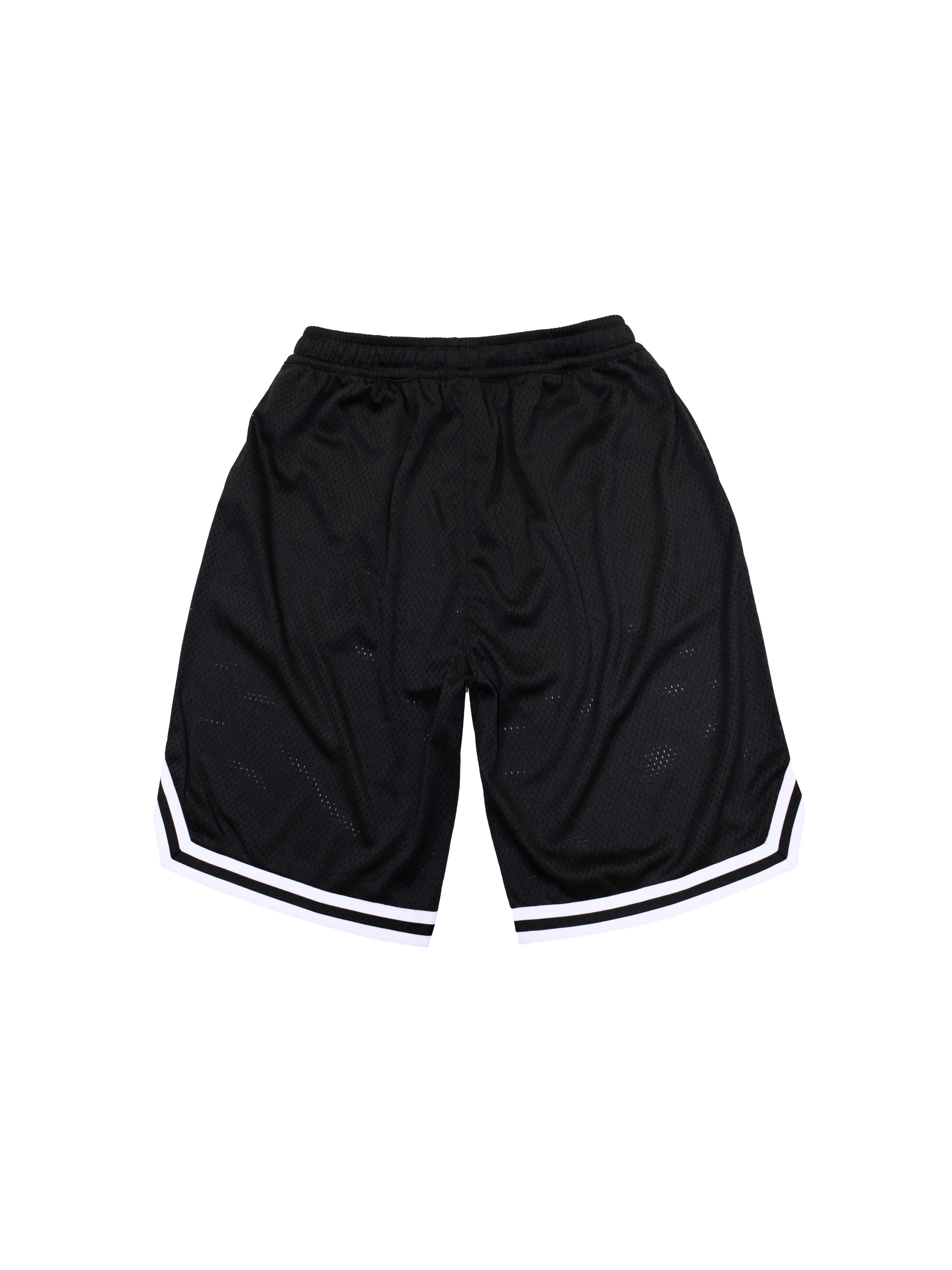 Wide Bermuda shorts made of mesh fabric with an open and elastic structure. Adjustable elastic waist inside. Laces with rubberized ends. Printing detail on the front. Side hip pockets.
