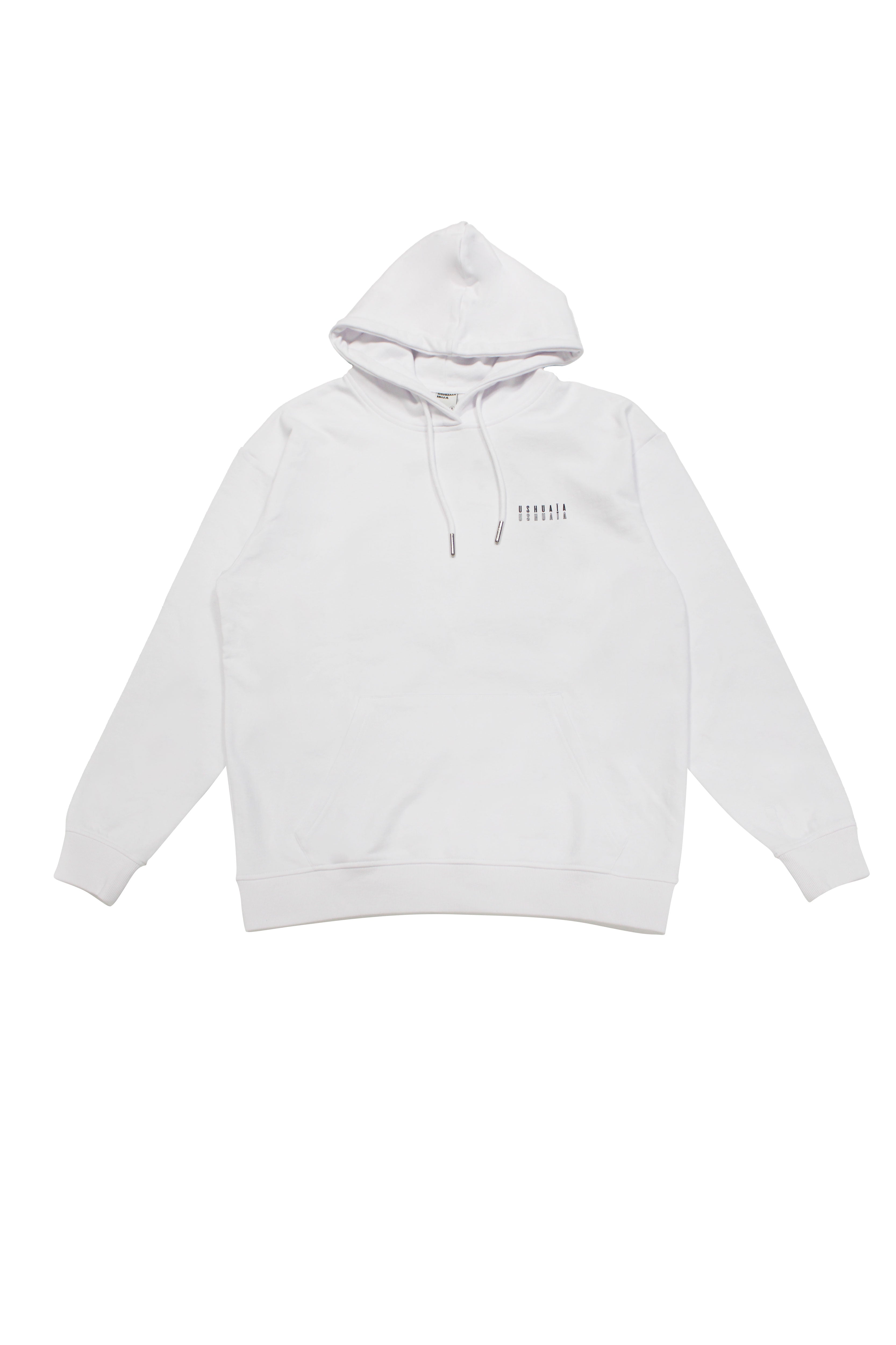 Oversized sweatshirt with adjustable hood with drawstring and long sleeves. Contrast combined print detail on front and back. Kangaroo pocket on the front. Ribbed finishes.
LIMITED EDITION
COMPOSITION:
100% Cotton