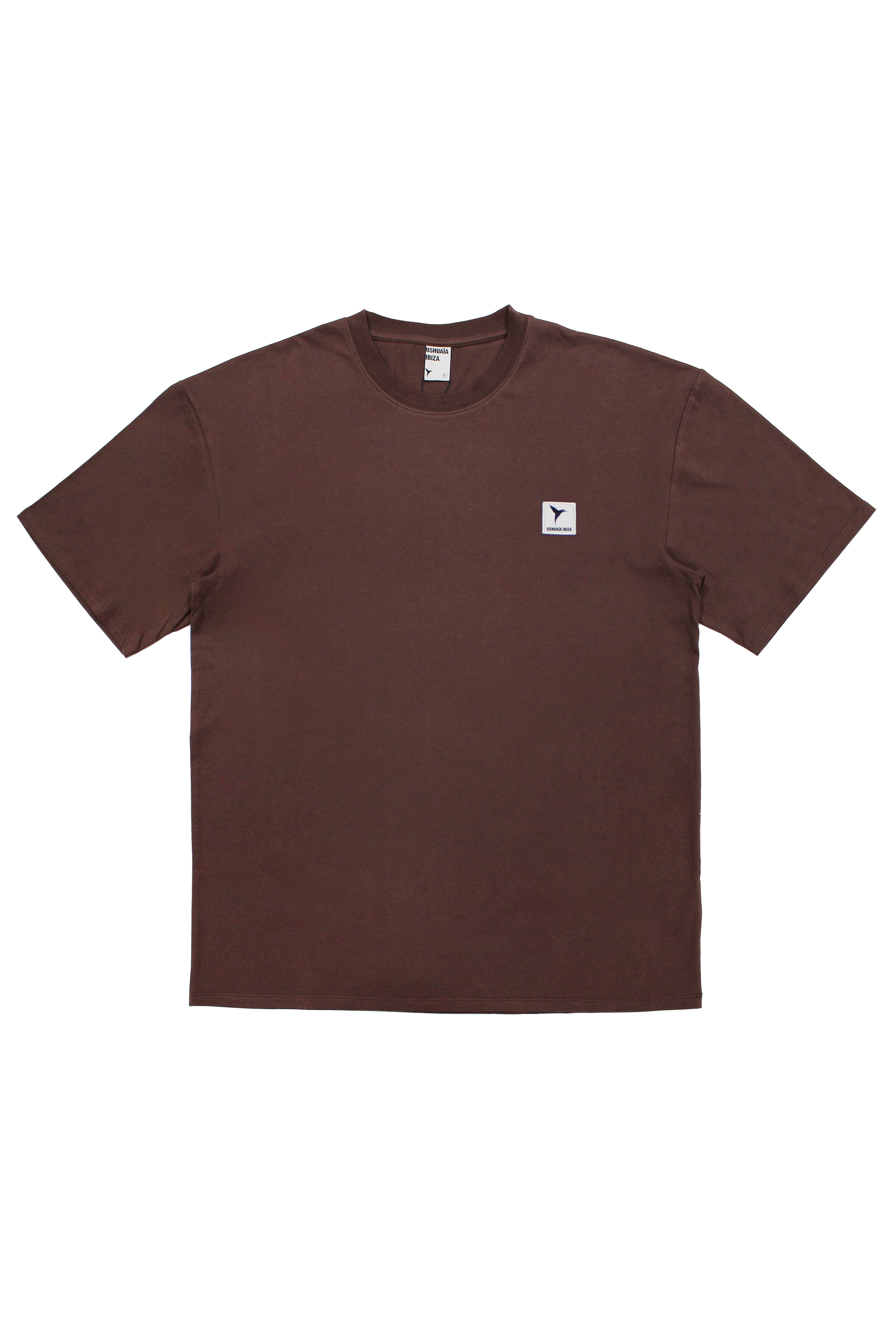 Oversized t-shirt with round neck and short sleeves. Patch detail on the front combined with contrast with print on the back.
LIMITED EDITION