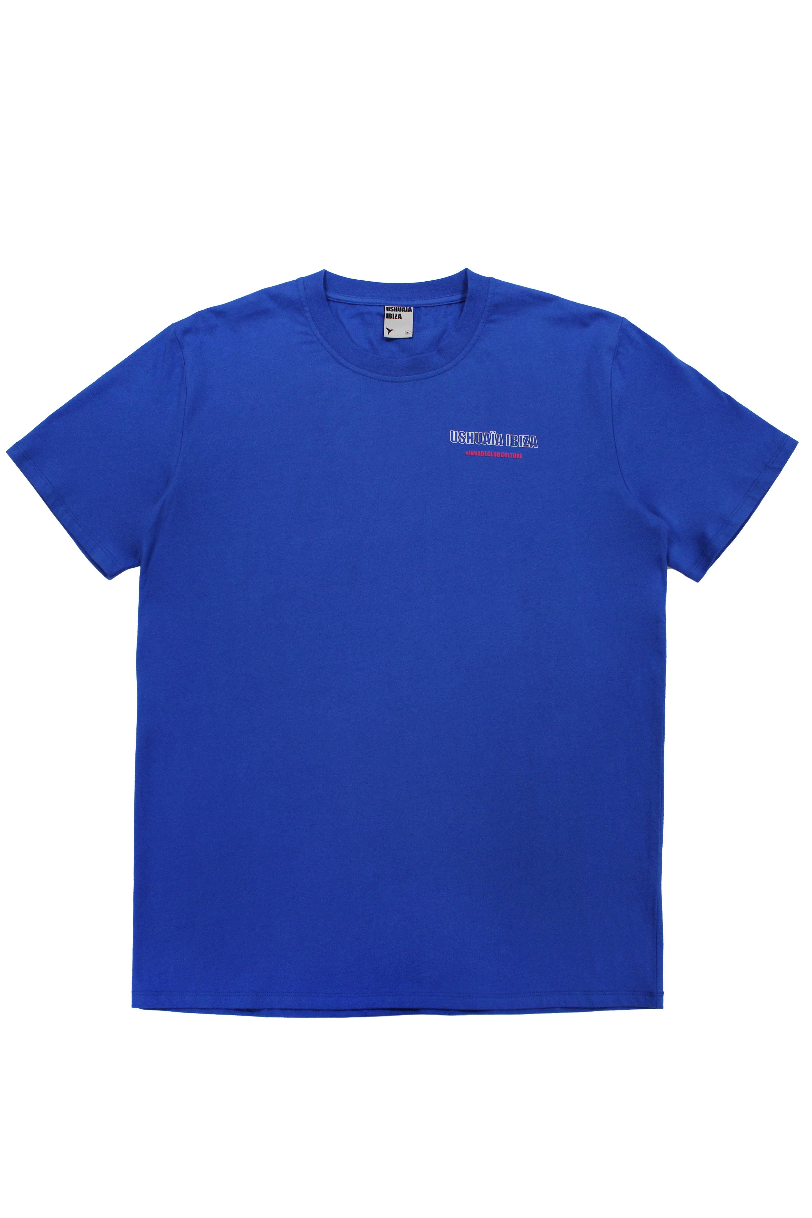 Regular fit T-shirt with round neck and short sleeves, washed with a fade-out effect. Contrasting combined print detail on the front and back.