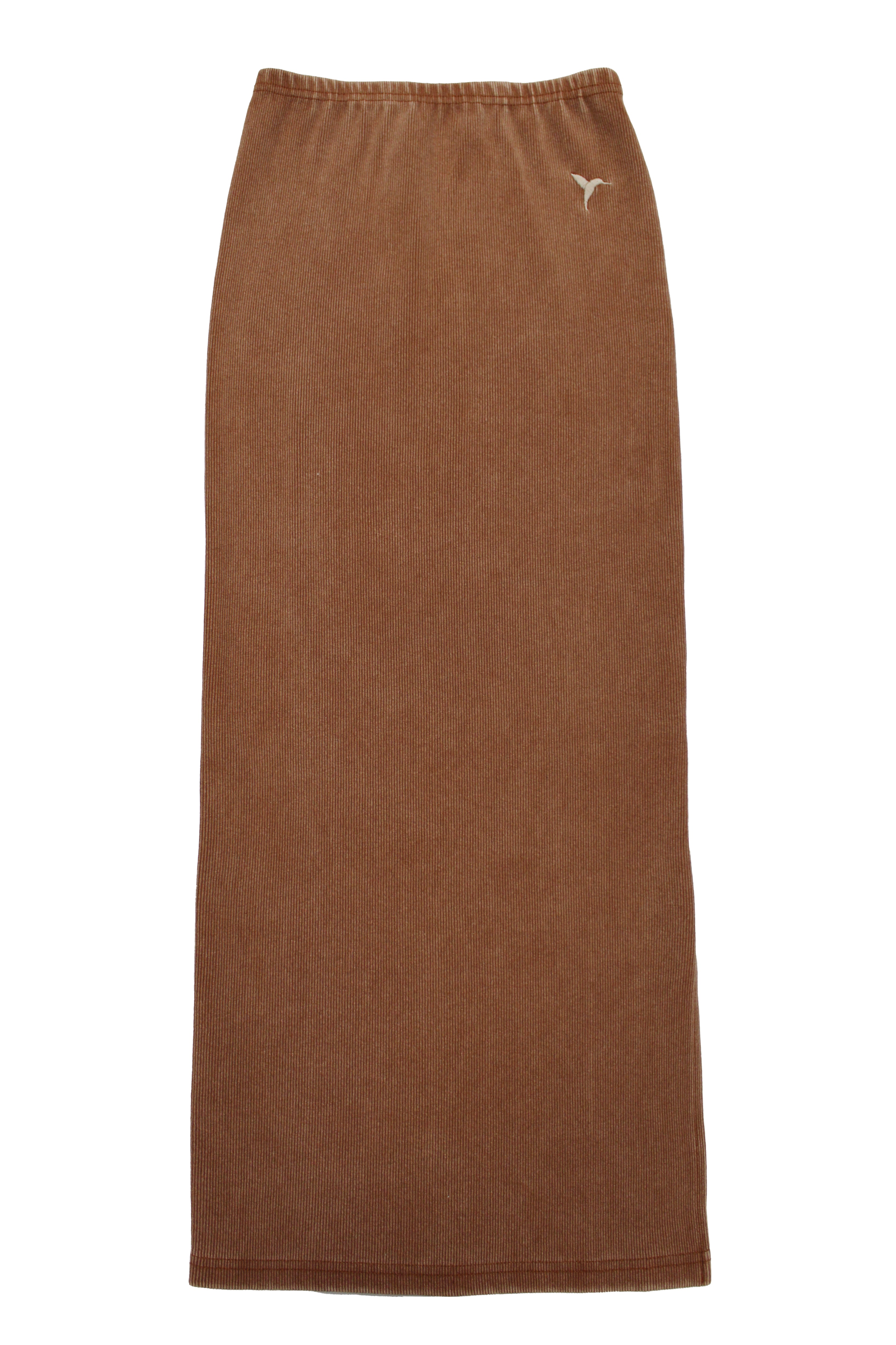 Washed skirt with fade out effect. Side embroidery. Side slit detail.