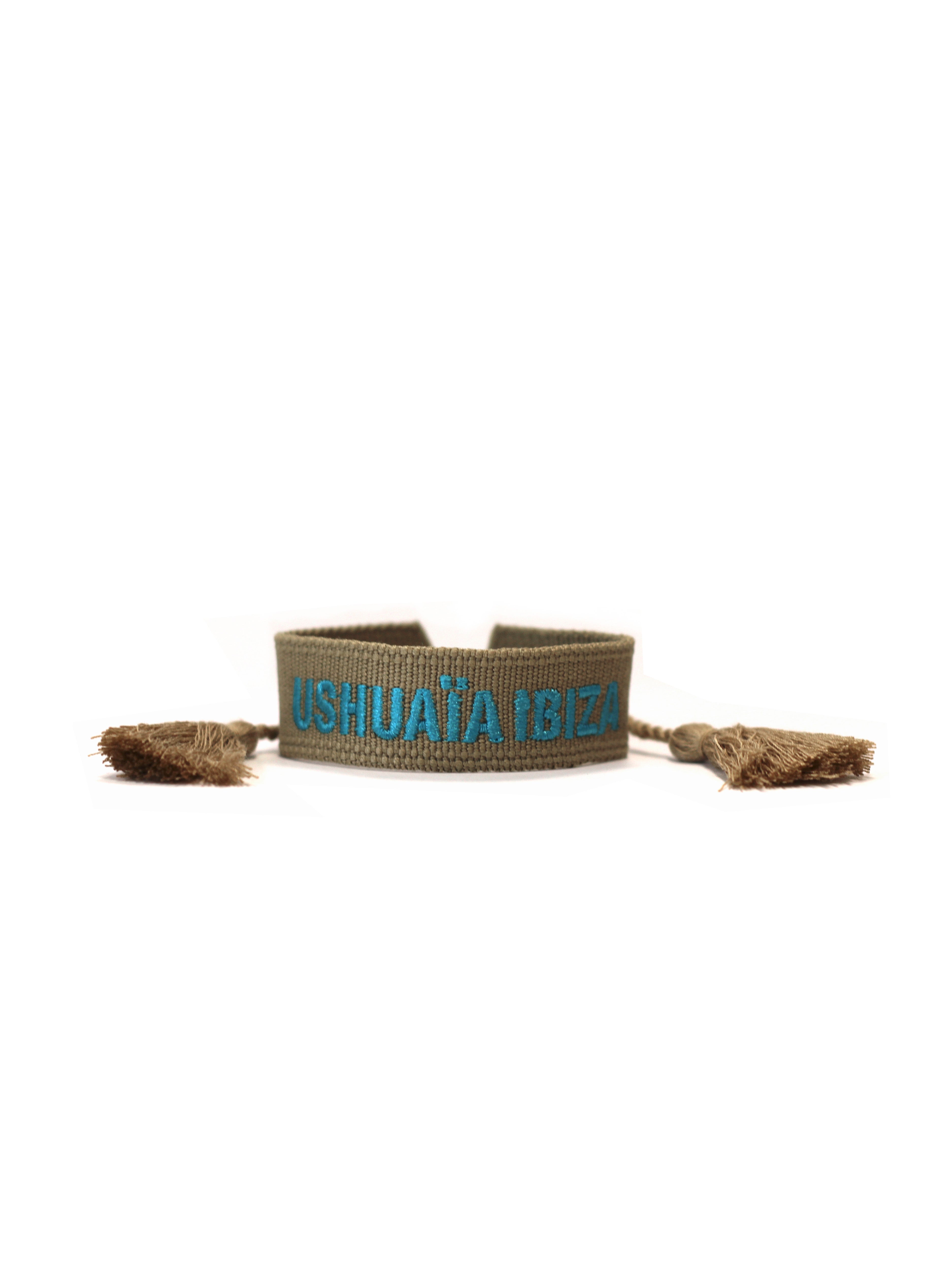Embroidered Fabric Bracelet Ushuaïa Collection
Adjustable fabric bracelet with knotted closure. Embroidered Ushuaïa Collection logo at the center. Available in different colors.
COMPOSITION:
100% polyester.