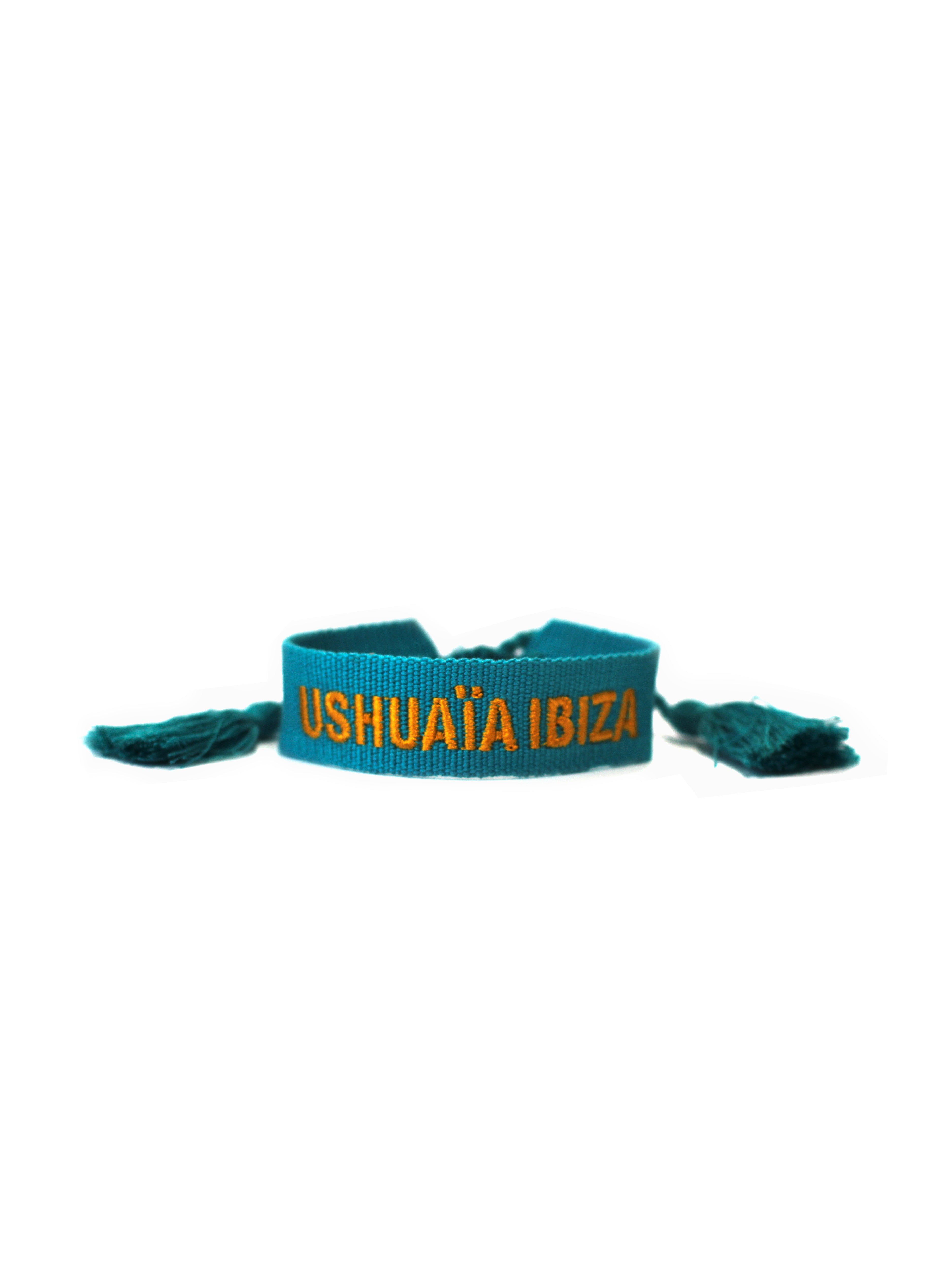 Embroidered Fabric Bracelet Ushuaïa Collection
Adjustable fabric bracelet with knotted closure. Embroidered Ushuaïa Collection logo at the center. Available in different colors.
COMPOSITION:
100% polyester.