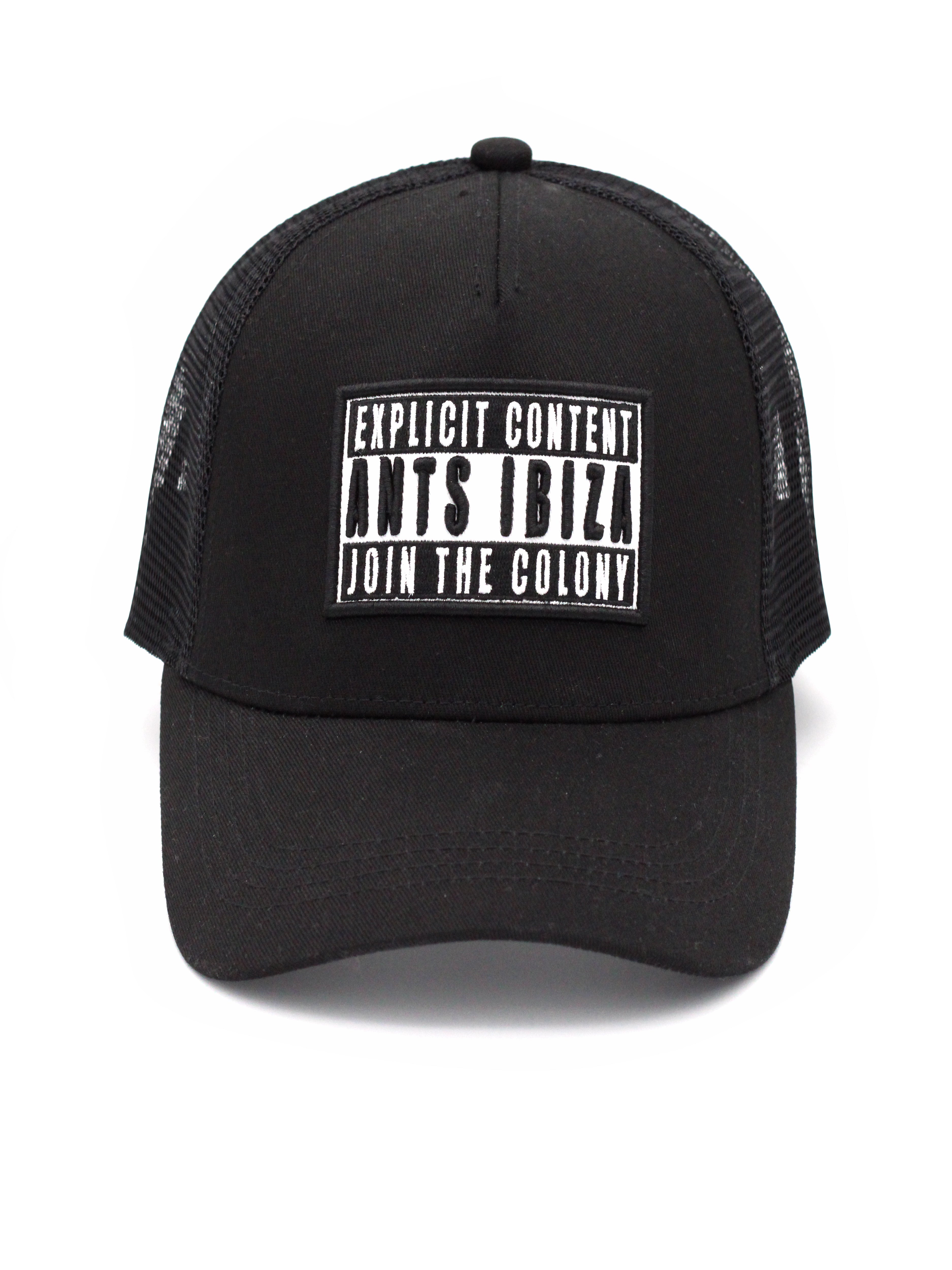 Black curved visor cap with embroidered ANTS patch on the front. Back panel in polyester mesh fabric for enhanced breathability. Adjustable strap for a comfortable fit.