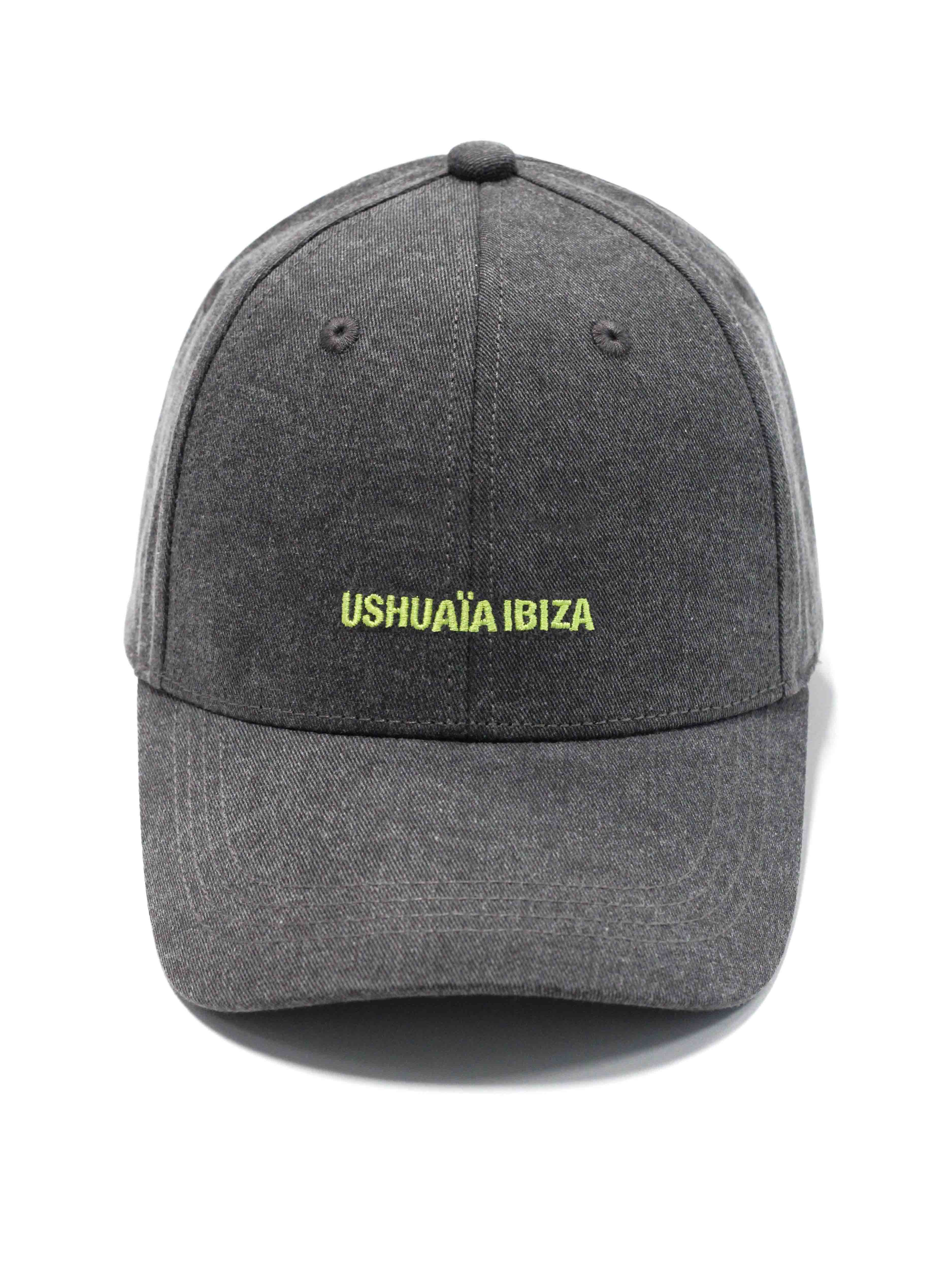 Curved visor cap in grey tone. Front embroidery “Ushuaïa Ibiza” in lime green for a striking contrast. Adjustable back strap for a comfortable fit.