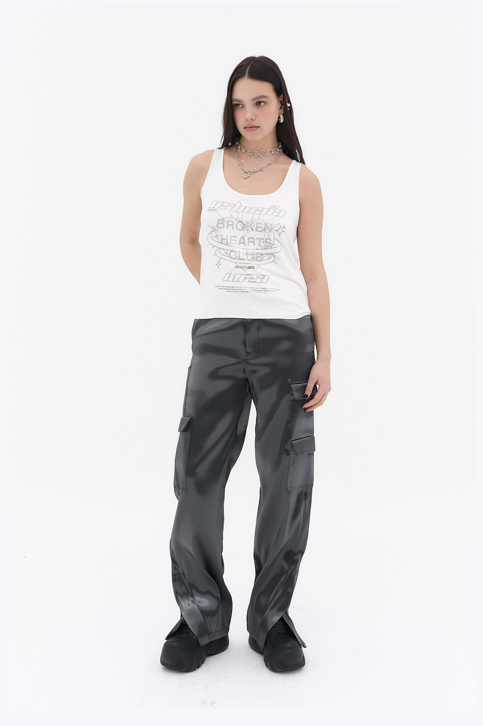 camiseta tirantes mujer blanca grafico frontal y cadenas espalda