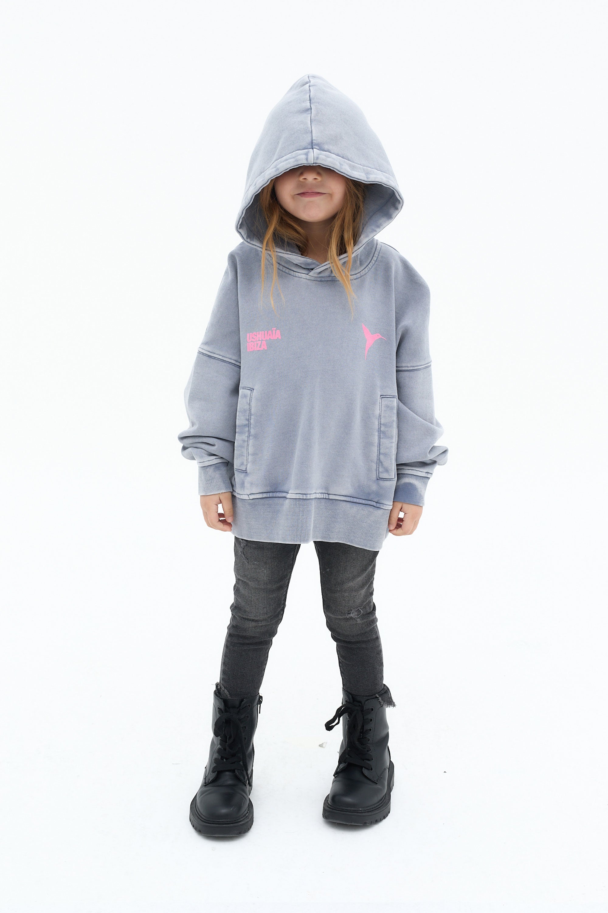 sudadera niña algodón gris acid wash capucha logo ushuaïa