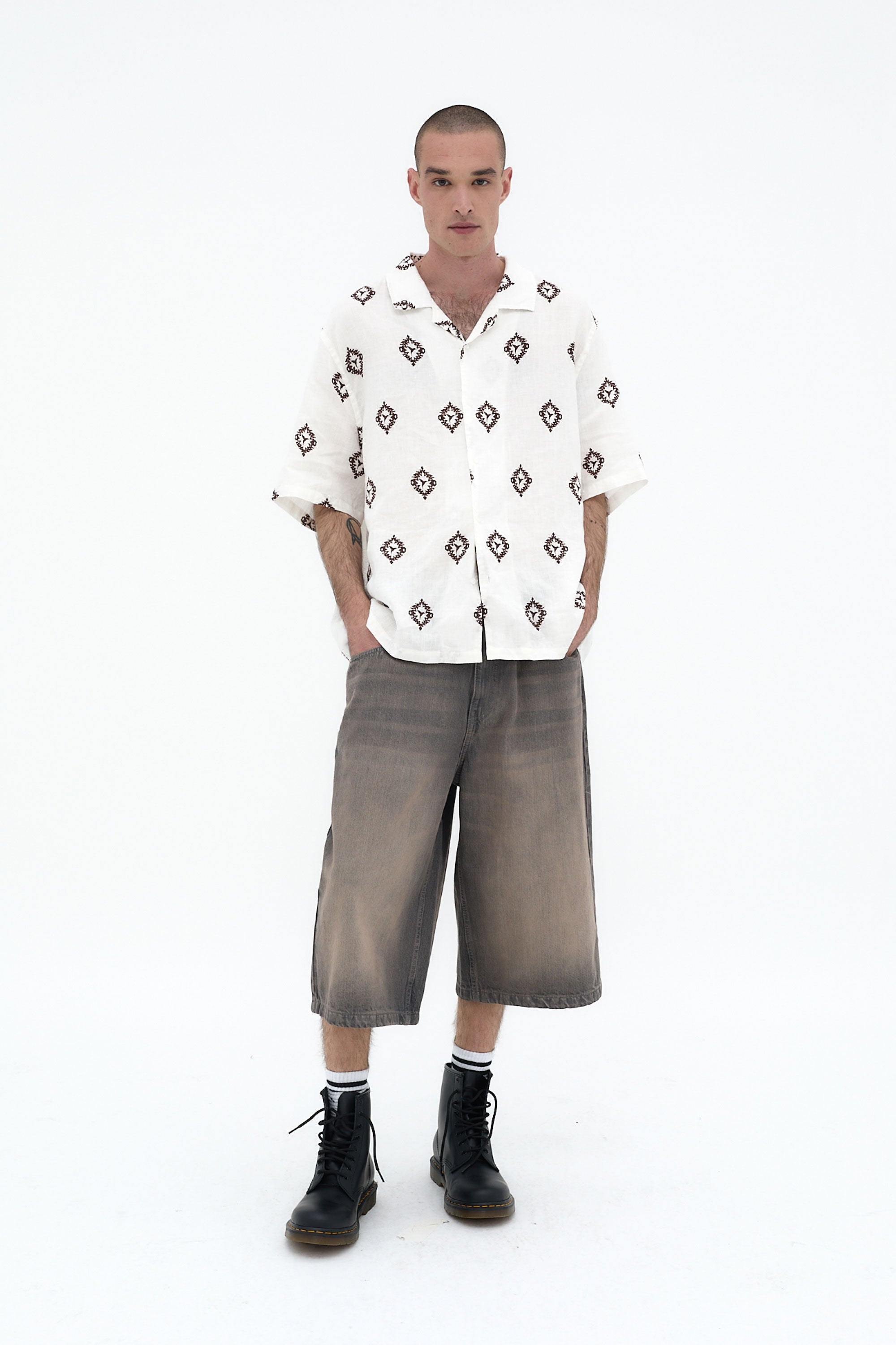 camisa lino hombre manga corta boxy fit silicon wash estampada ushuaïa