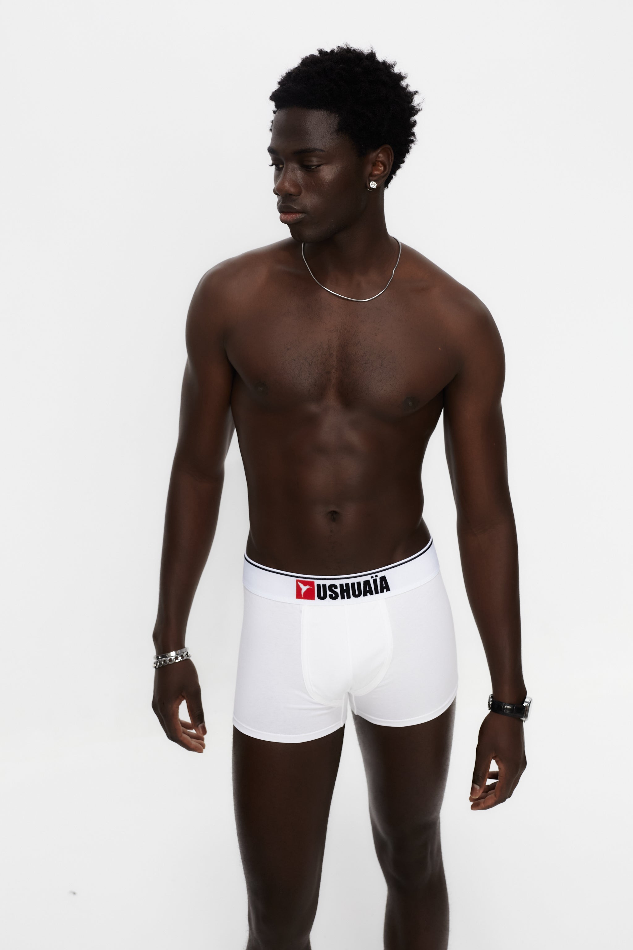 Fitted boxers with elastic waistband