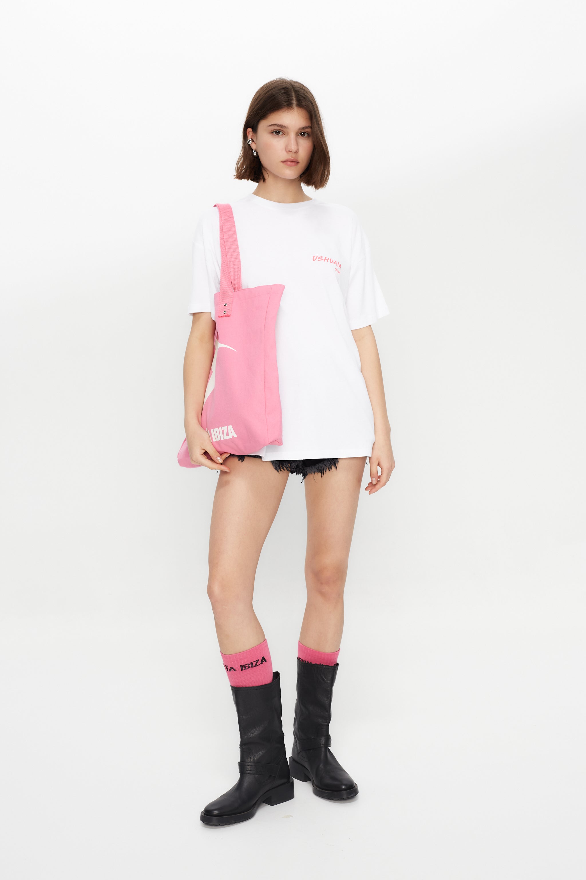 Oversized T-shirt with bold graphic print for a vibrant Ibiza look. Perfect for summer festivals & streetwear vibes. Shop now!