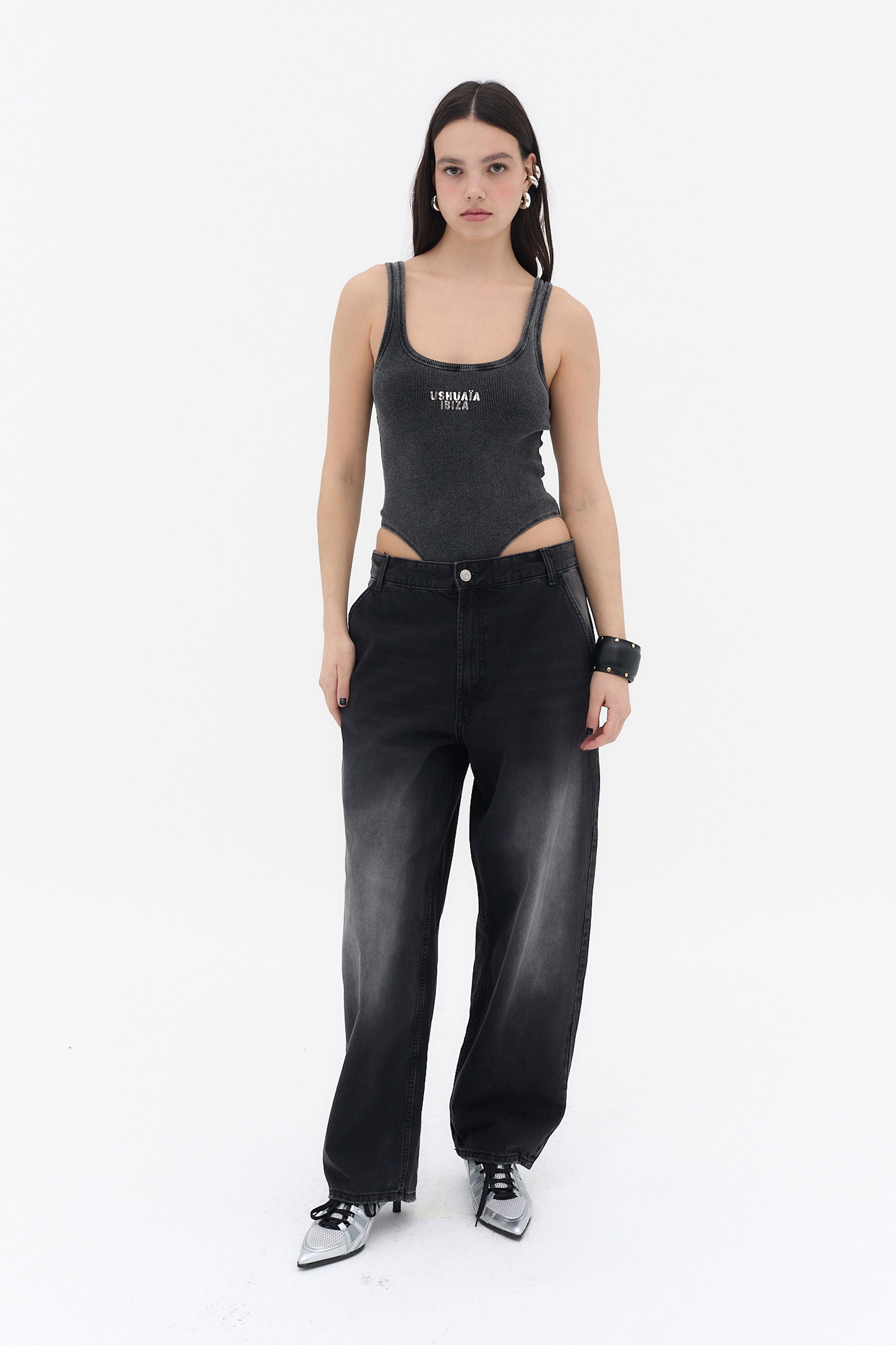 body mujer negro acid wash tirantes ushuaia