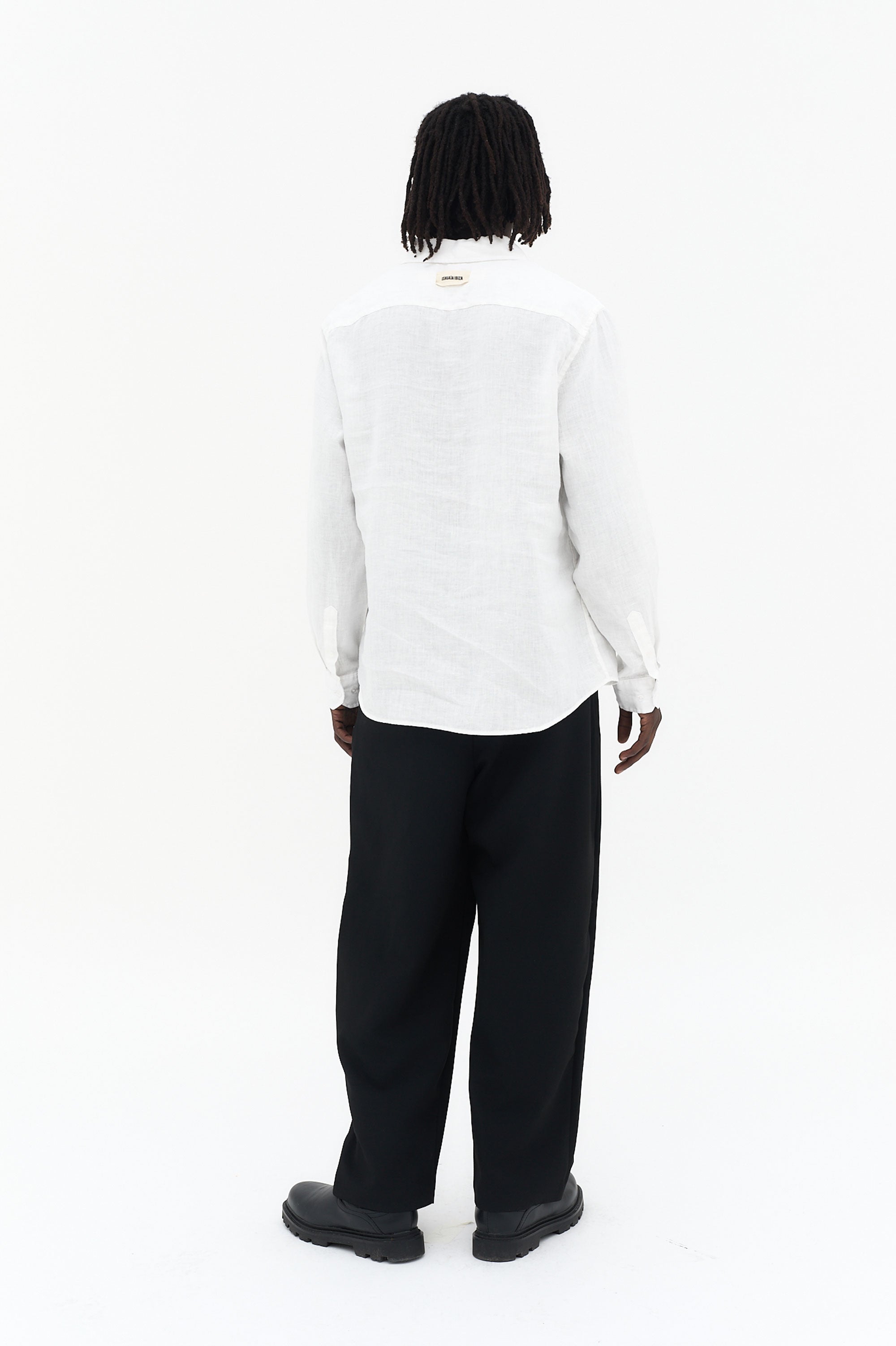 camisa lino hombre manga larga silicon wash logo ushuaïa delantero y espalda