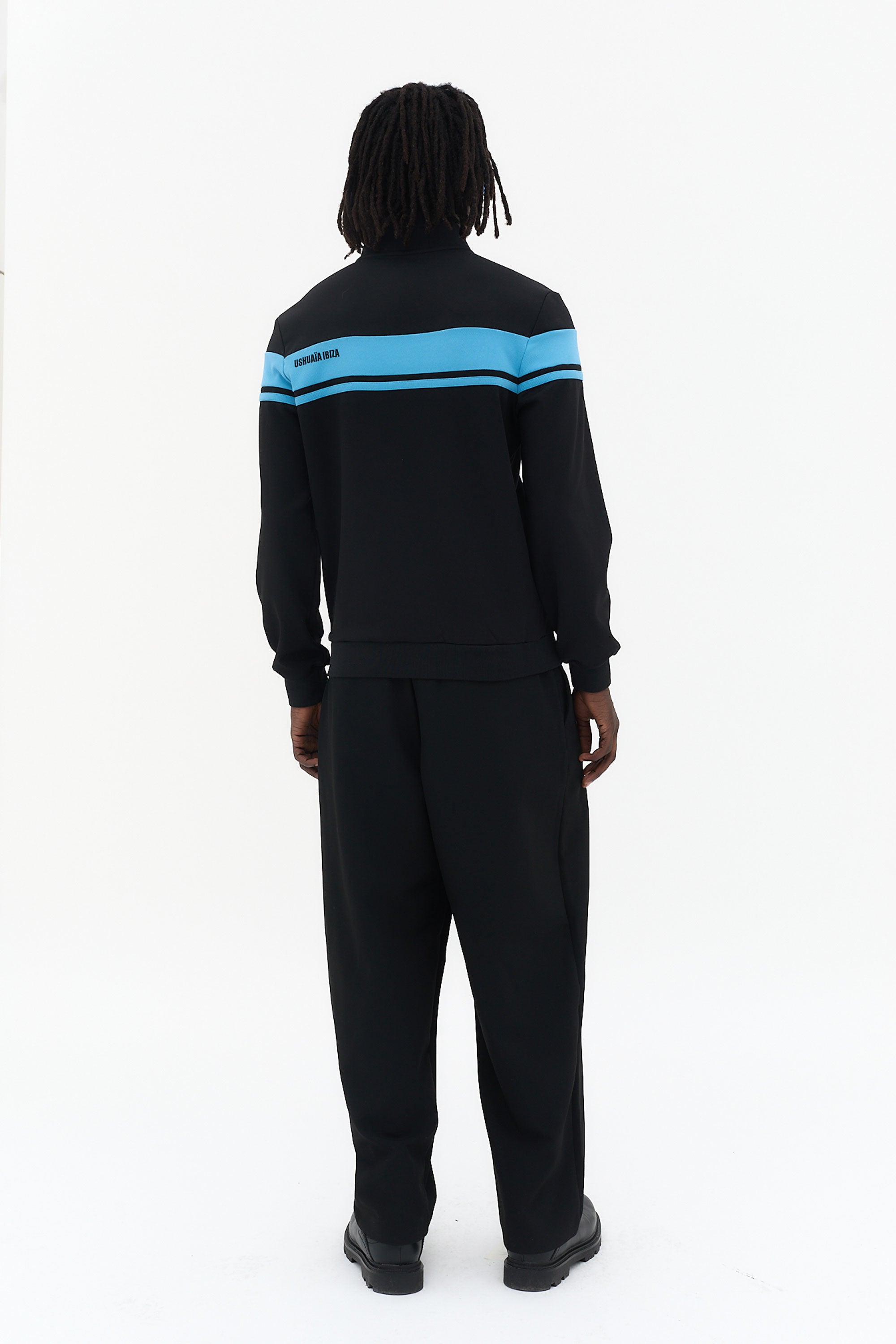 sudadera negra hombre cremallera banda azul