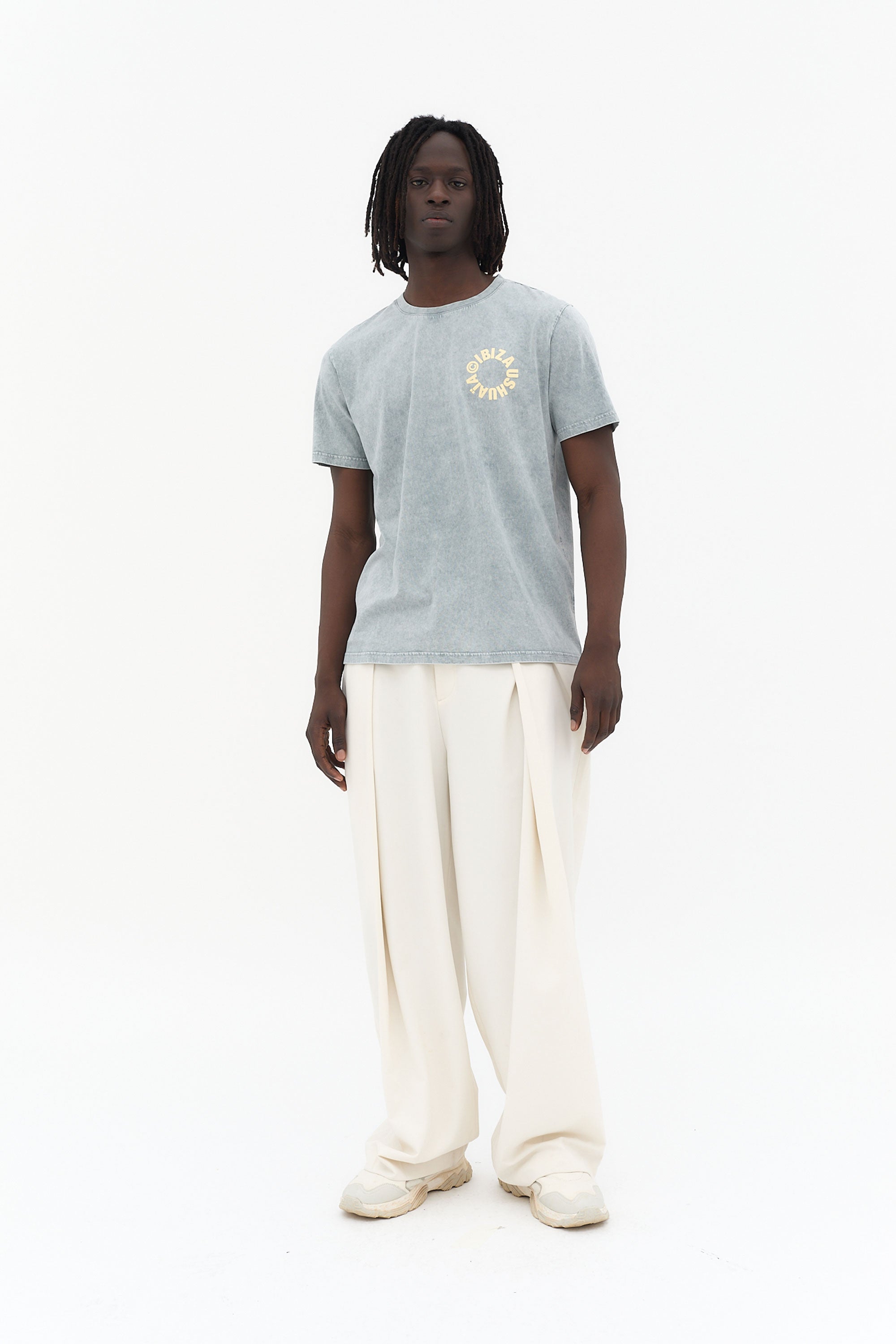 camiseta hombre algodón regular fit cuello redondo logo ushuaïa delantero y espalda