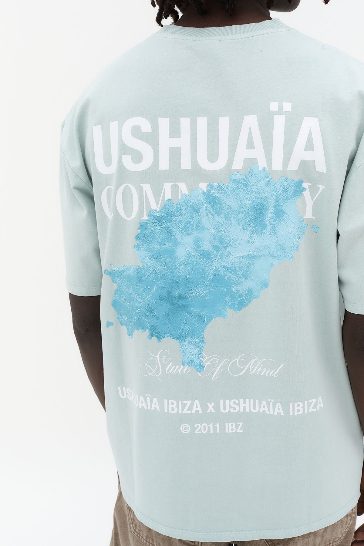 camiseta oversize hombre algodón soft acid wash logo ushuaïa delantero y espalda ibiza