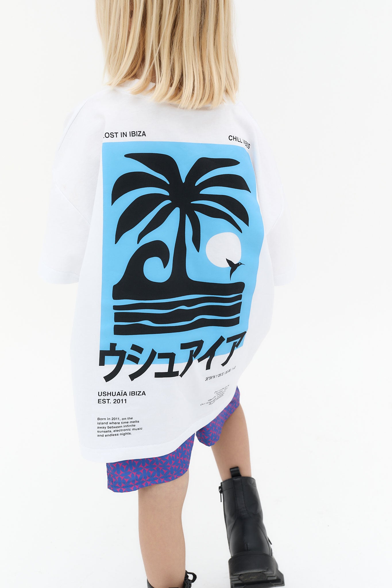 camiseta niño oversize algodón blanca silicon wash logo ushuaïa