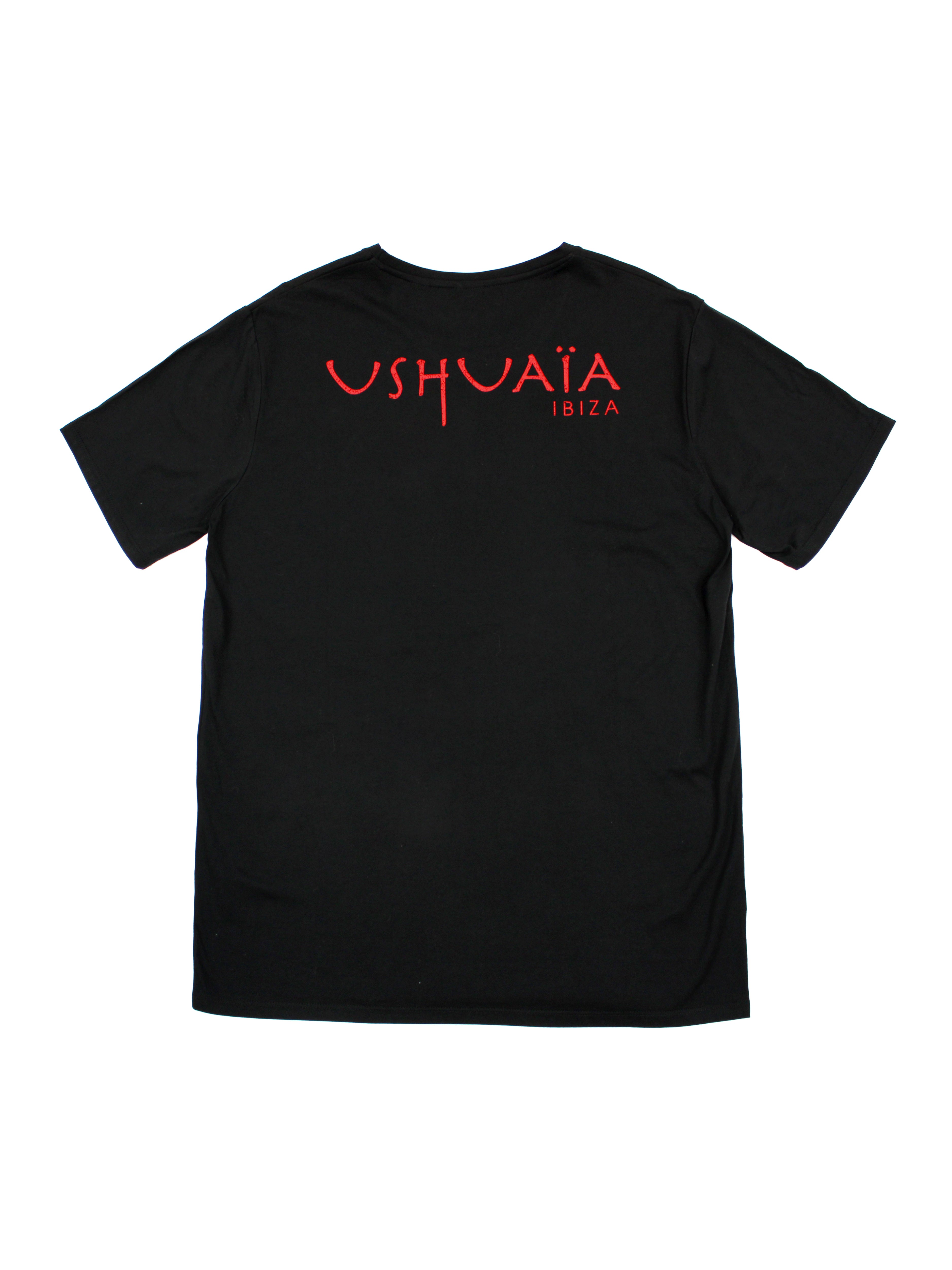 Round neck and short sleeve t -shirt. Print detail combined with contrast in front and back.