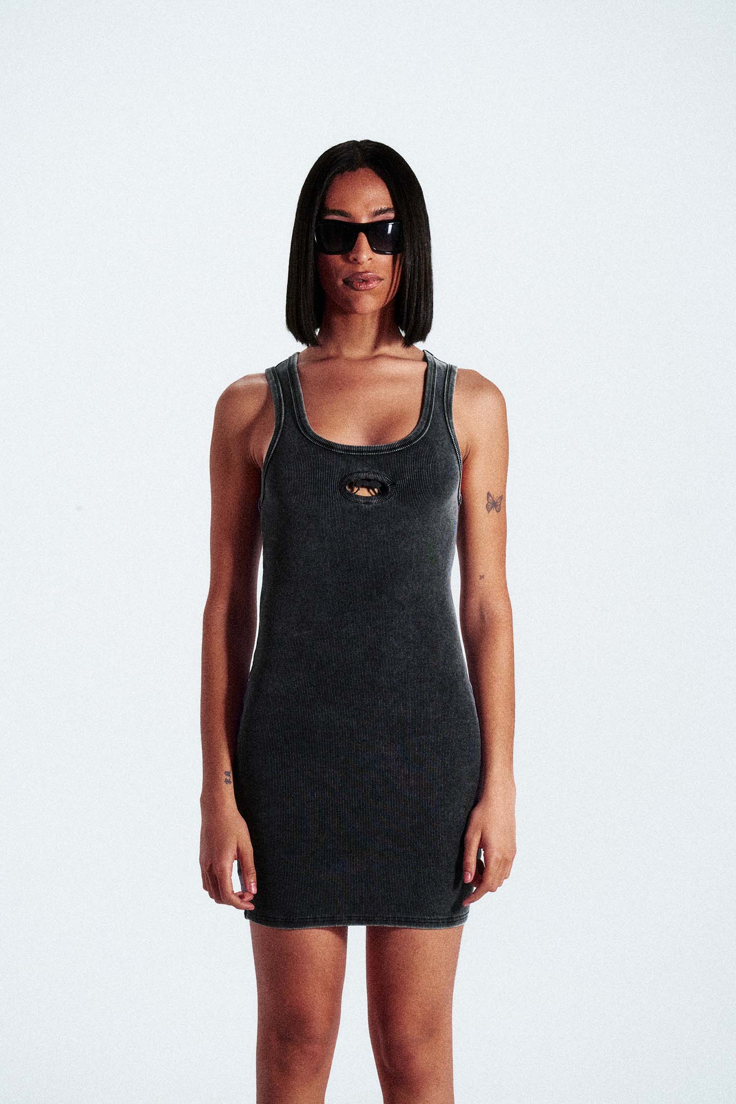 ANTS black dress with grey metallic texture. Cotton and elastane blend for a comfortable fit. Urban style with front logo.