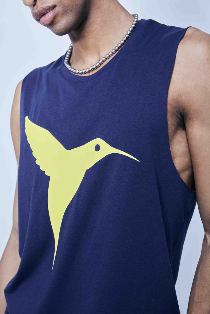 Round neck T-shirt with washed armhole sleeves with a fade out effect. Contrasting combined print detail on the front and back. 