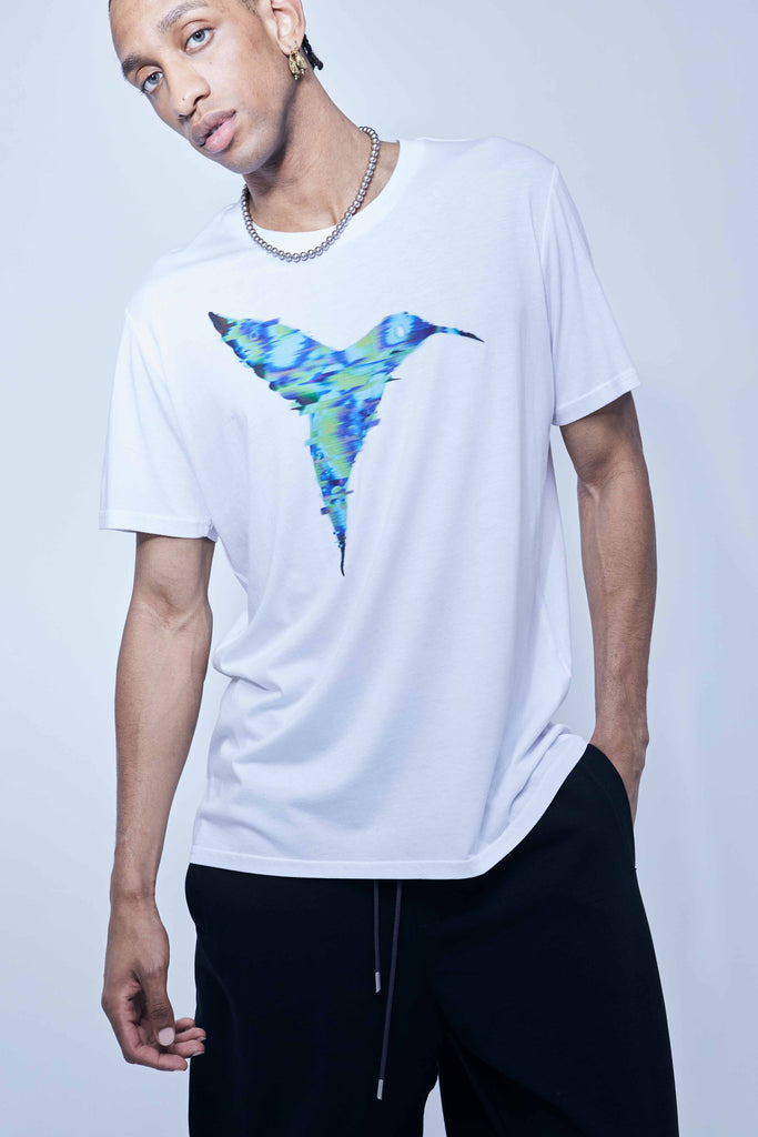 Regular T-shirt with round neck and short sleeves. Contrasting combined print detail on the front and back