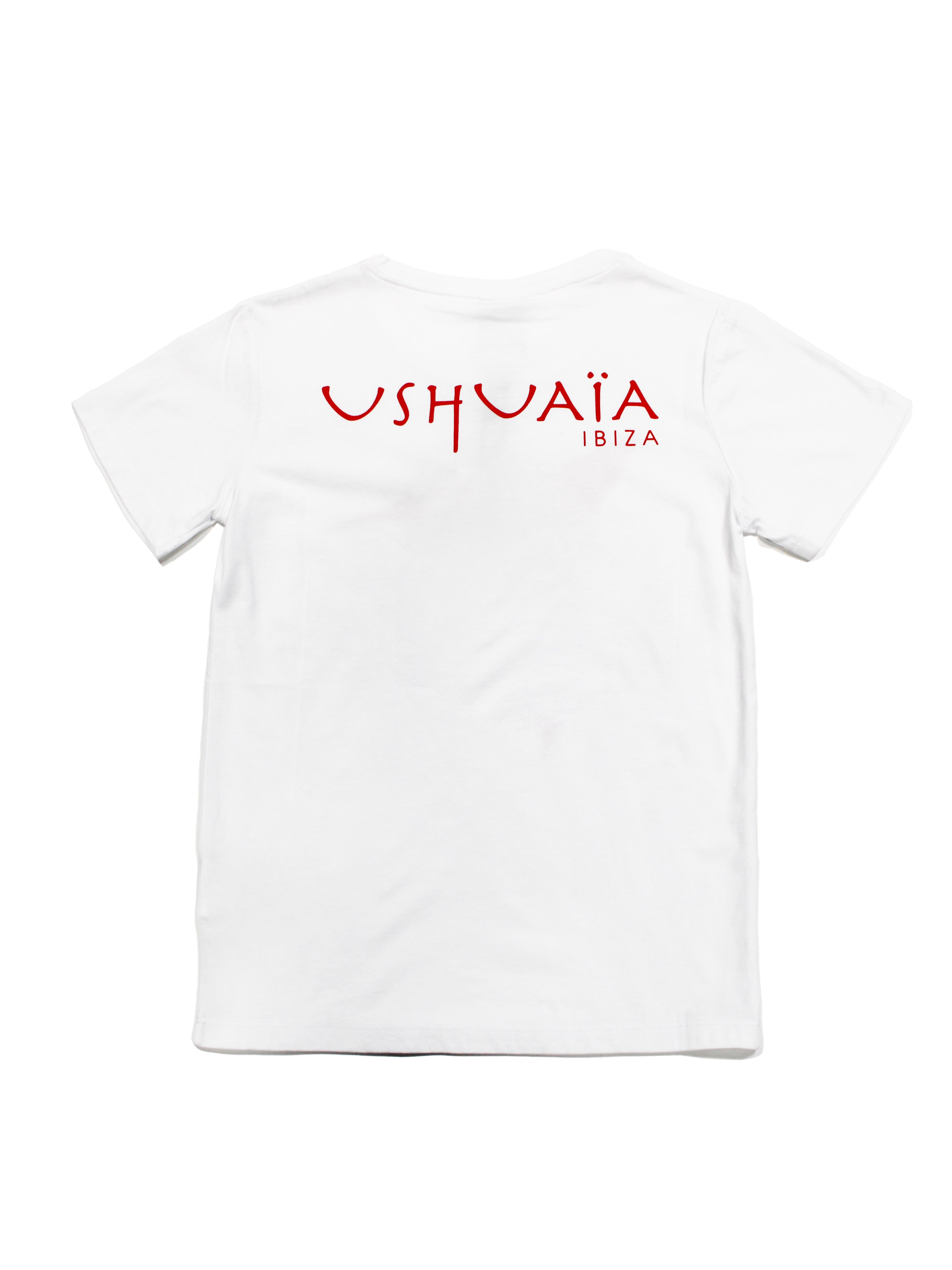 T-shirt with round neck and short sleeves. Contrasting combined print detail on the front and back.