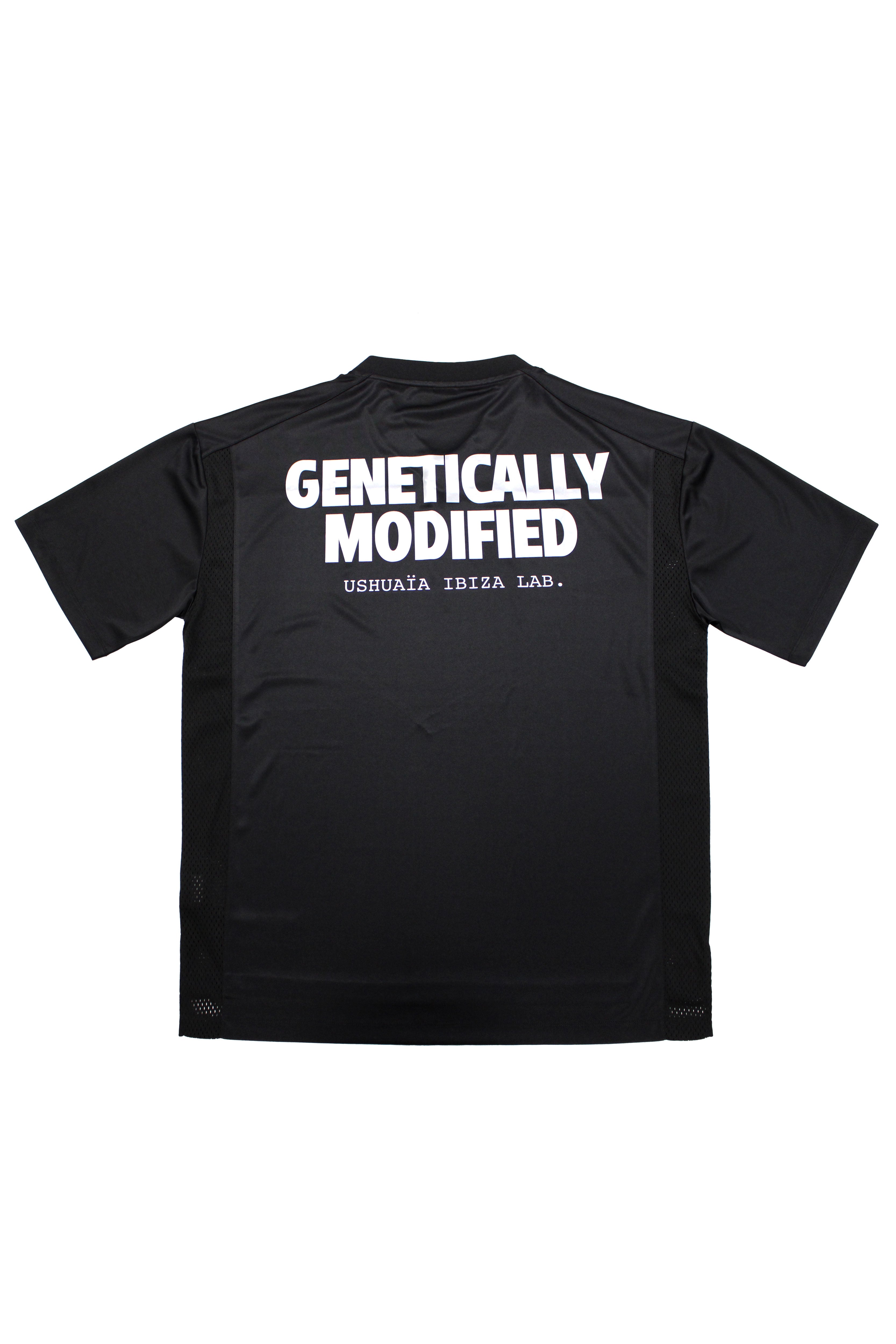 Combined rugby style t-shirt made of technical fabric and mesh, light and breathable. V-neck and short sleeves. Combined reflective print detail on front and back. 