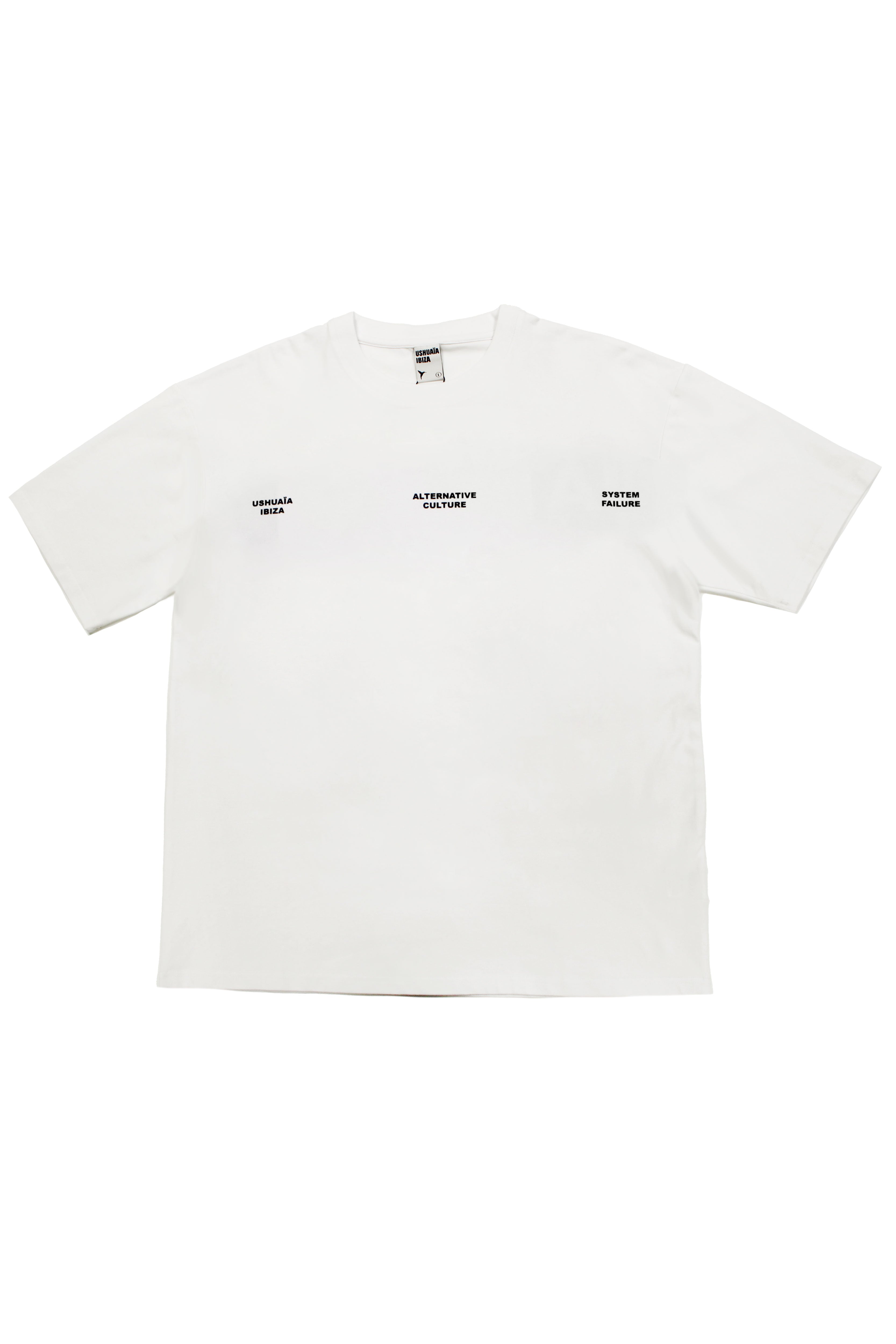 Oversized t-shirt with round neck and short sleeves. Contrast combined print detail on front and back