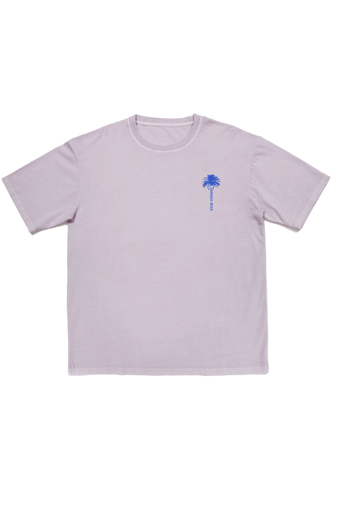 Oversized t-shirt with round neck and short sleeves washed with fade out effect. Contrast combined print detail on front and back.