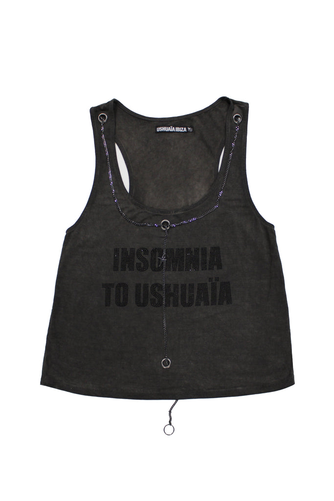 Tank top with round neck and armhole sleeves dirty wash effect. Contrast rhinestone print on front and back. Chain detail on the front