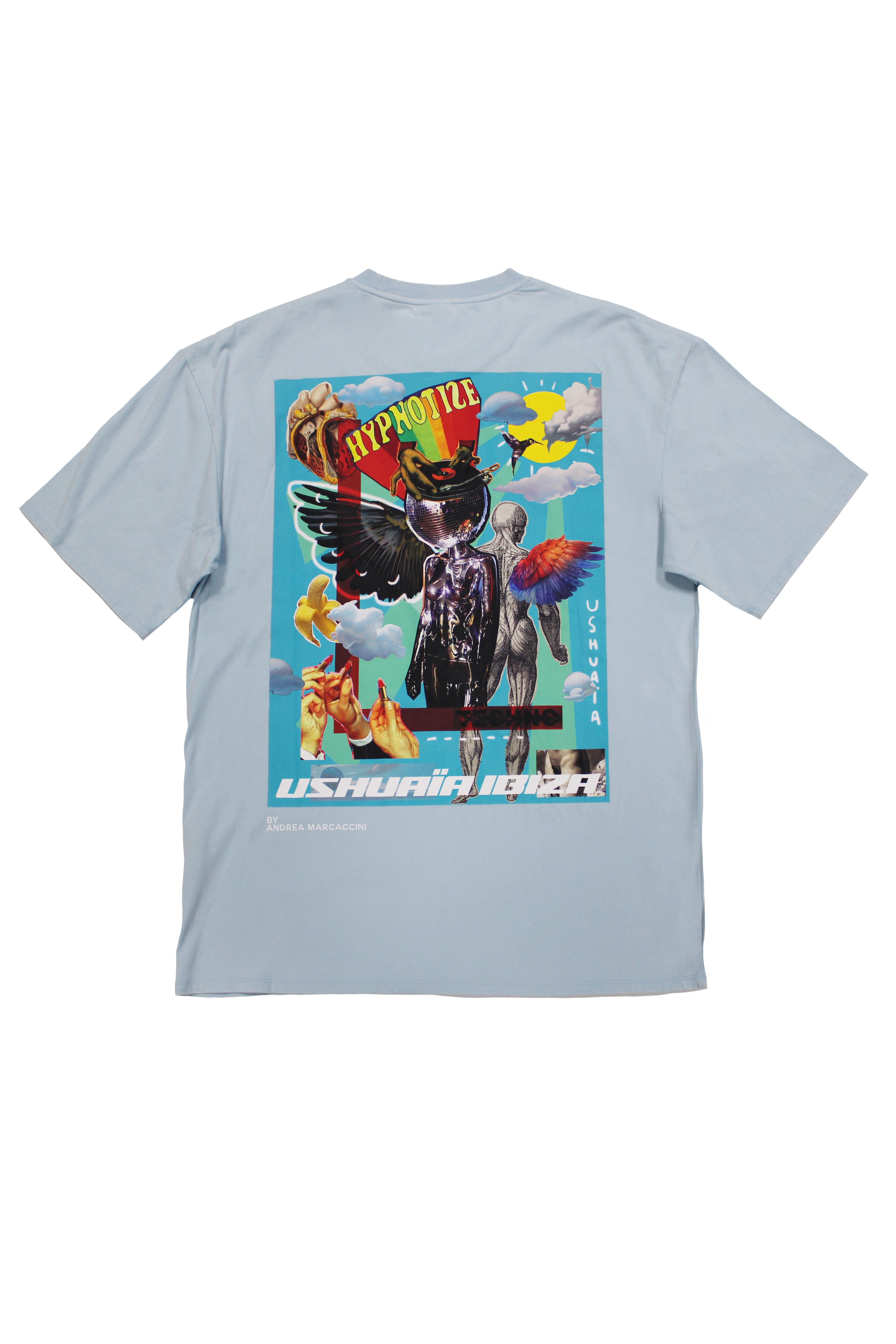 Oversized T-shirt with a crew neck and short sleeves, washed with a fade-out effect. Contrasting combined print detail on the front and back.
USHUAÏA x ANDREA MARCACCINI