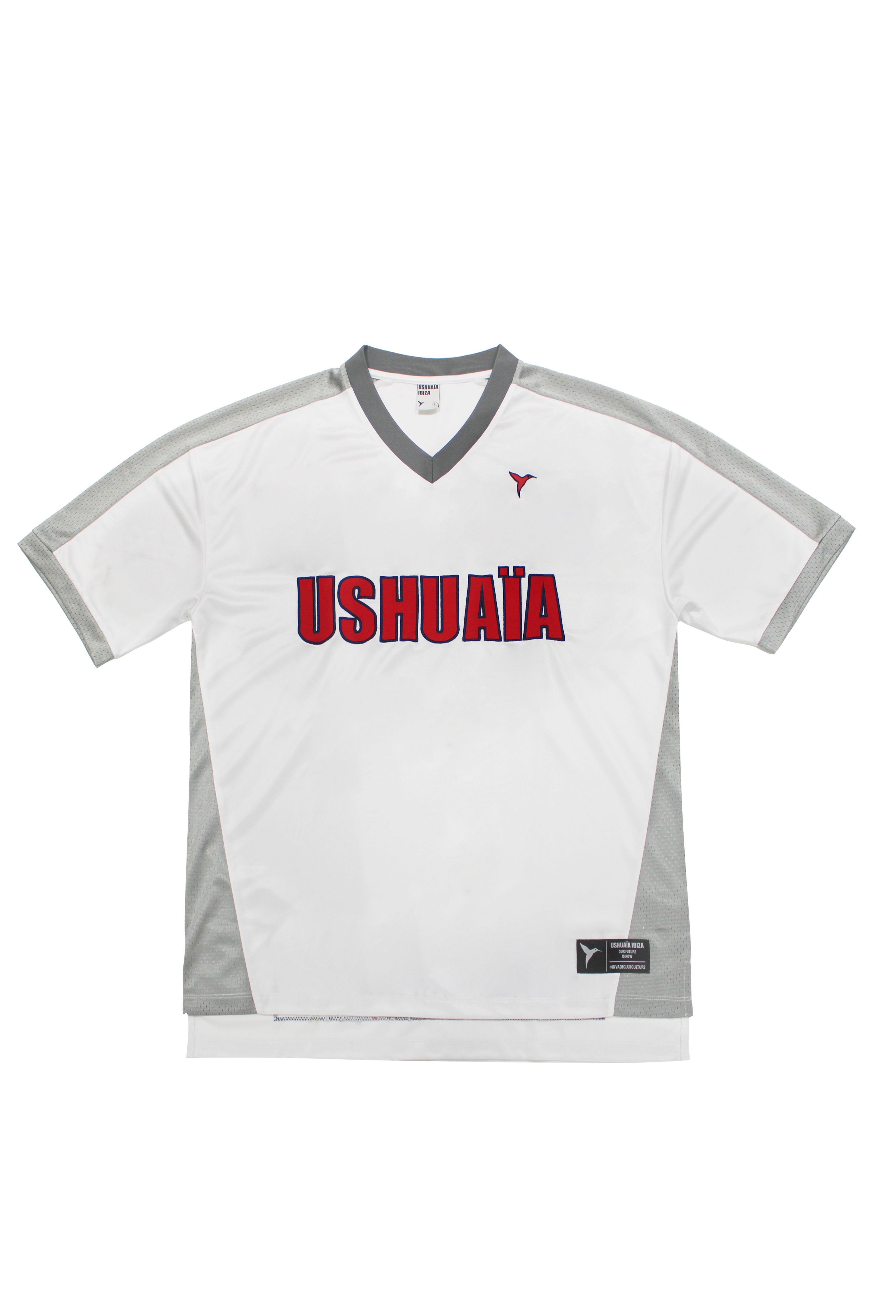 Rugby style t-shirt made of technical and mesh fabric, lightweight and breathable. V-neck and Short sleeves. Detail of contrasting combined applications on the front and back.