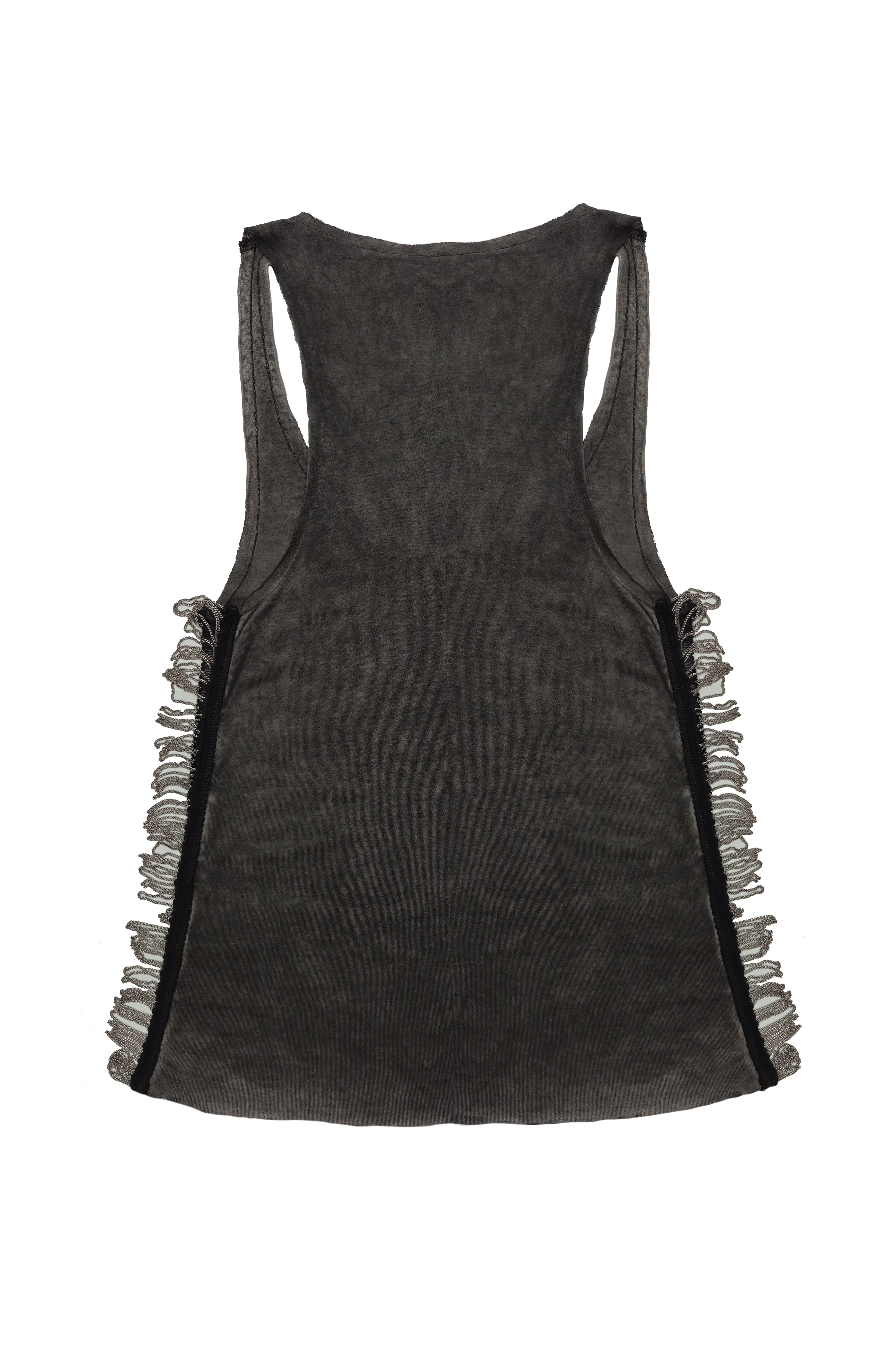 Black loose-fit tank with washed effect, bold front print & chain detail. Perfect for edgy Ibiza looks. Shop your vibe now!