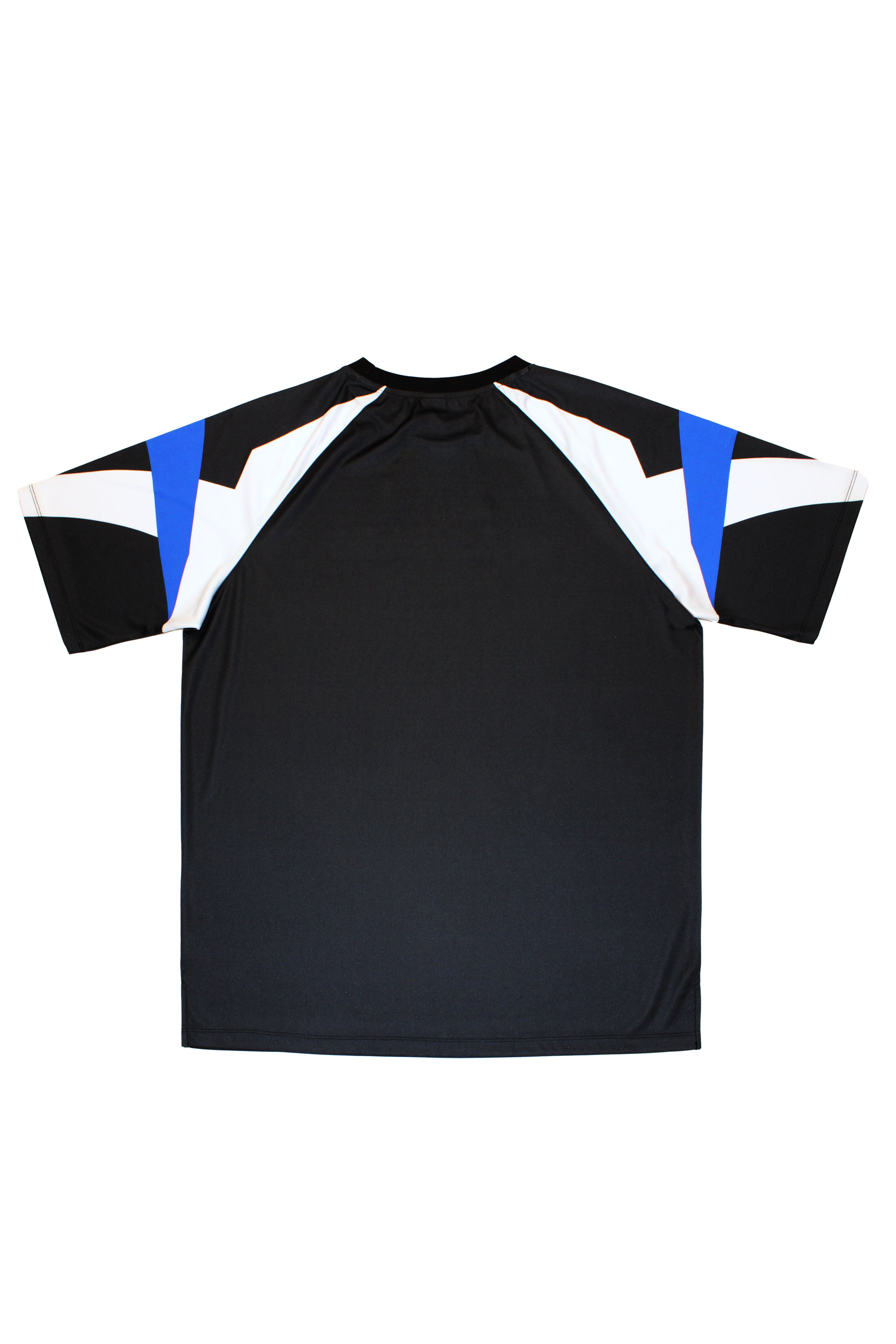 Combined rugby style T-shirt made of technical fabric. Round neck and short sleeves with combined print. Patch and print detail on the front.