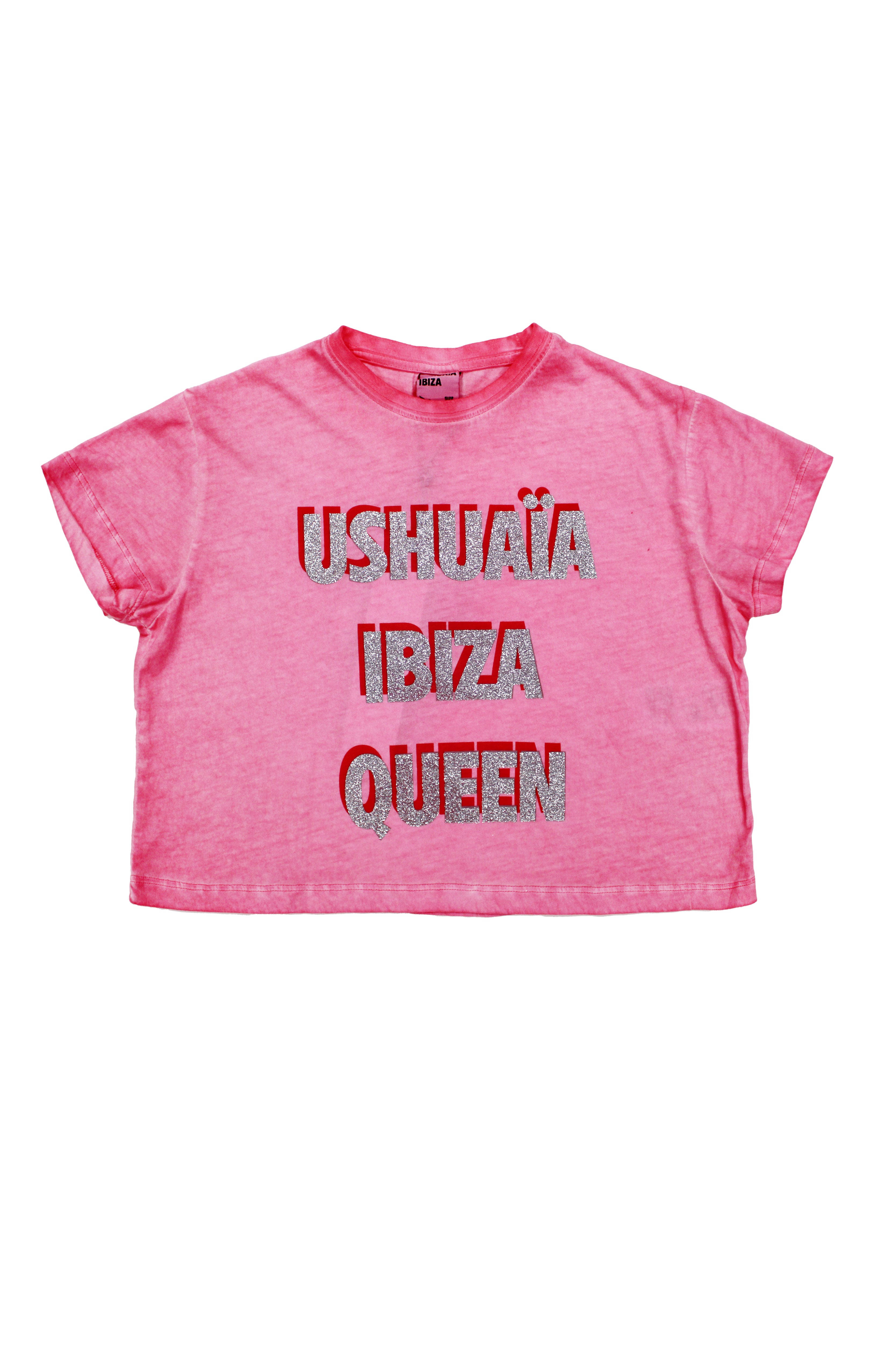 Cropped round neck and short sleeve washed t-shirt with oil dirty wash effect. Detail of contrasting combined print on front and back with glitter.
COMPOSITION :  
50% Cotton 50% Modal 