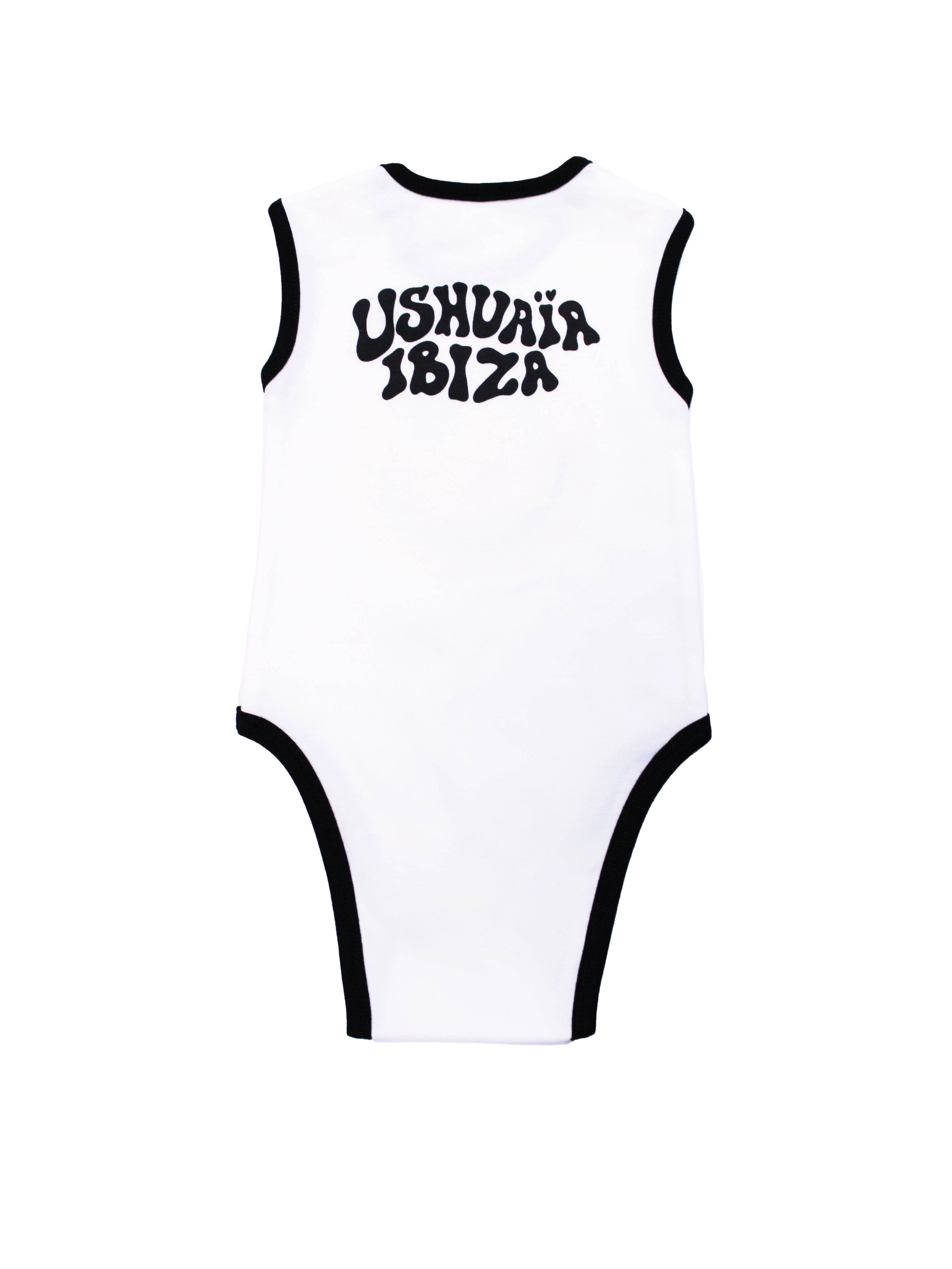 Body Smile Ushuaïa Collection. Baby bodysuit made of 100% cotton with snap closures at the shoulder and crotch. Graphic print on front and back.