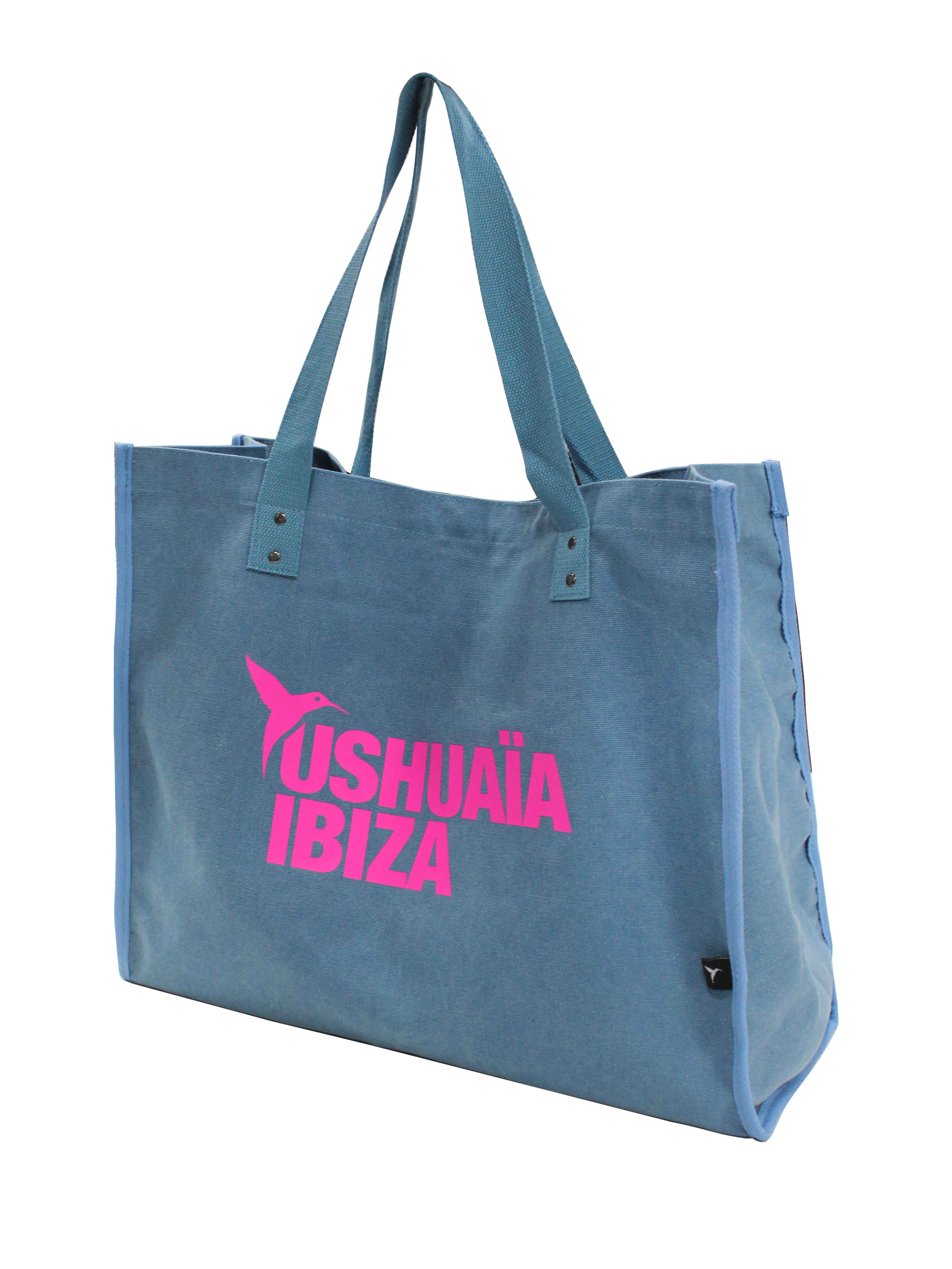 Official Ushuaïa Ibiza beach bag.
COMPOSITION:
Made from high-density canvas cotton, durable and reusable
Long cotton webbing handles with metal rivets for added strength
Large interior capacity, ideal for the beach, pool, or shopping
Large pink screen-printed design featuring the iconic Ushuaïa Ibiza logo