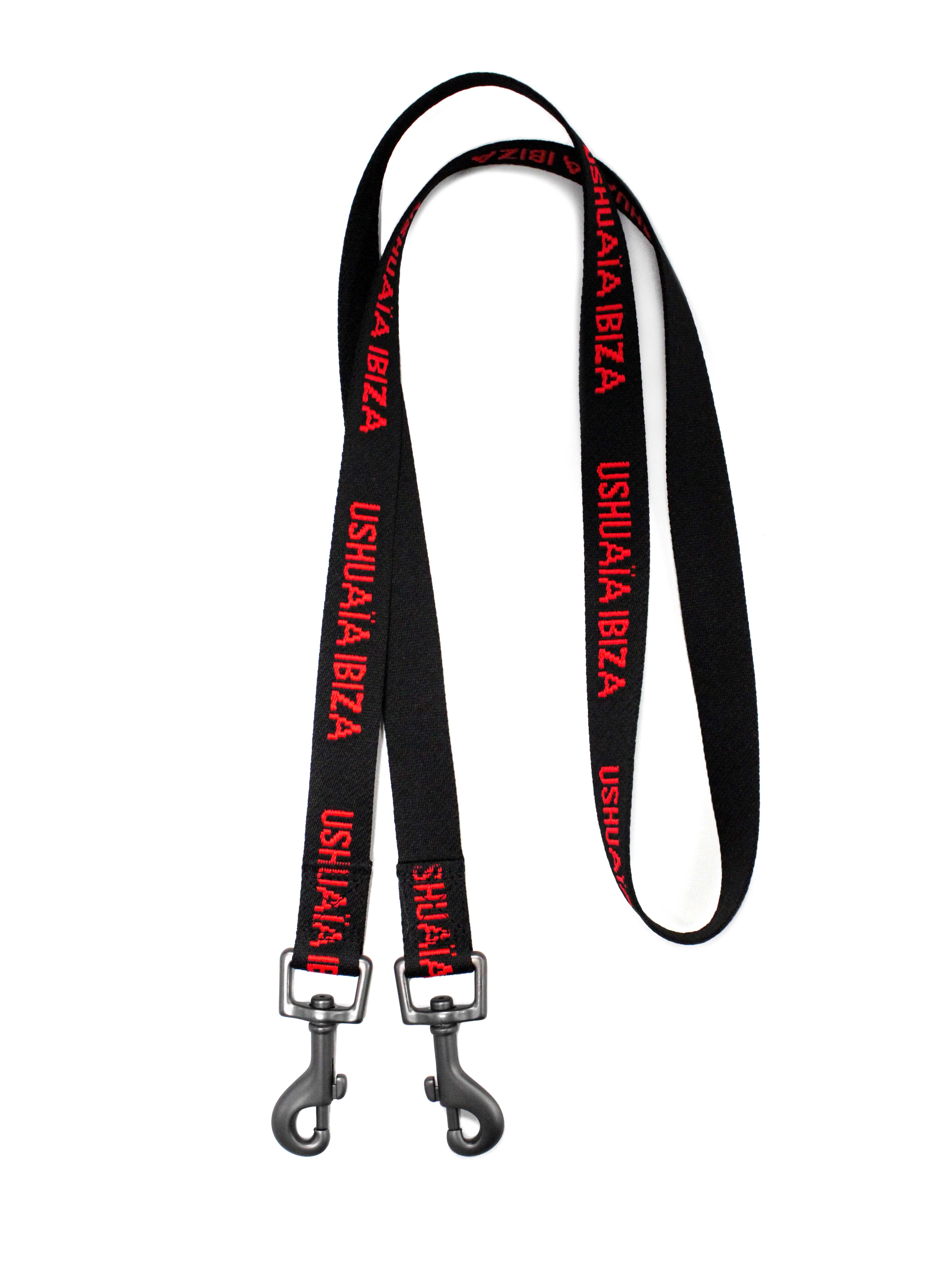 Ushuaïa dog leash made of high-strength polyester with dual metal carabiners.
Correa para perro Ushuaïa

Dog leash Ushuaïa Ibiza

Correa resistente poliéster

Correa con mosquetones metálicos