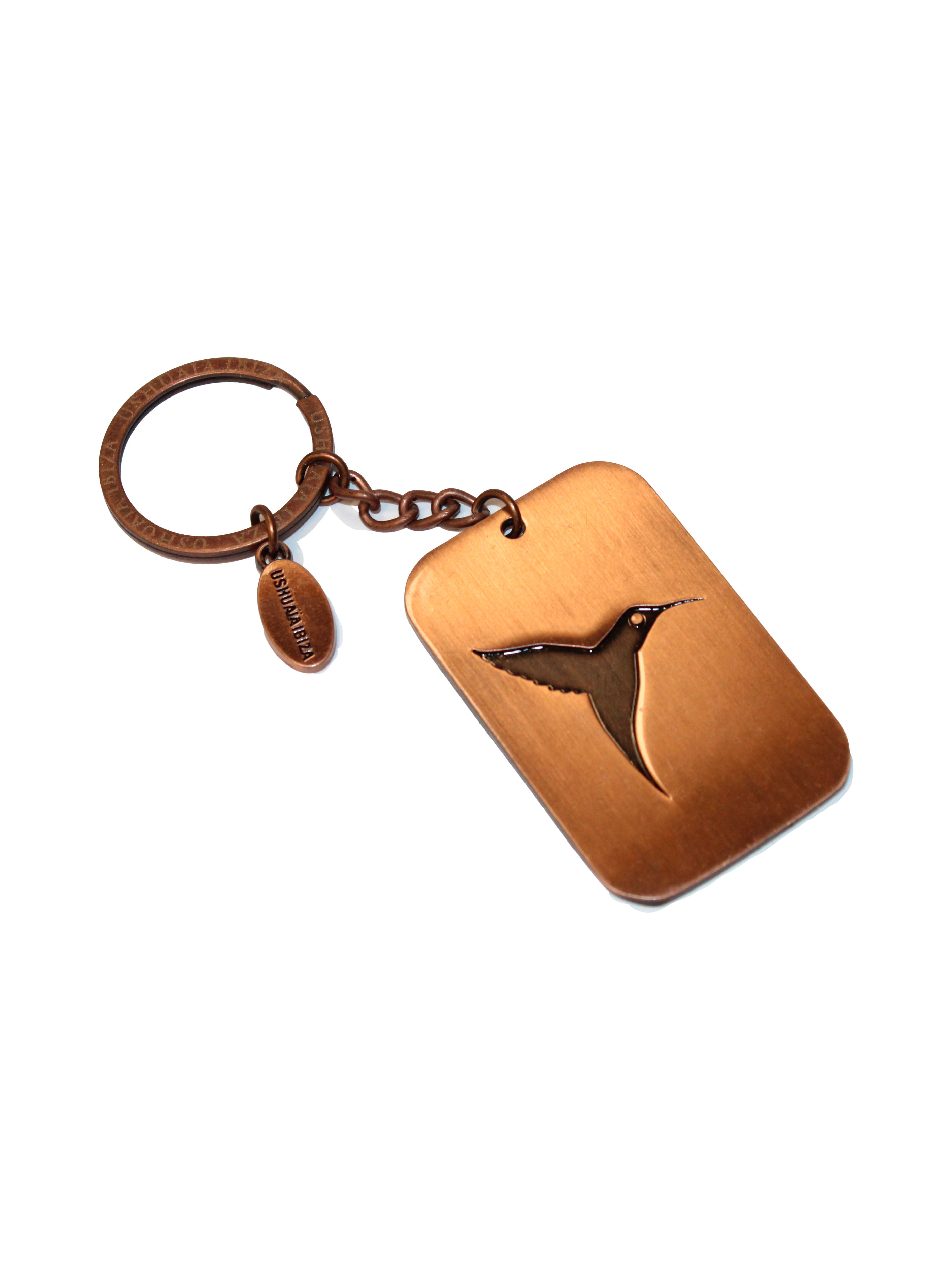 Metal keyring with copper finish and engraved Ushuaïa hummingbird.
COMPOSITION:
metal alloy with copper finish.