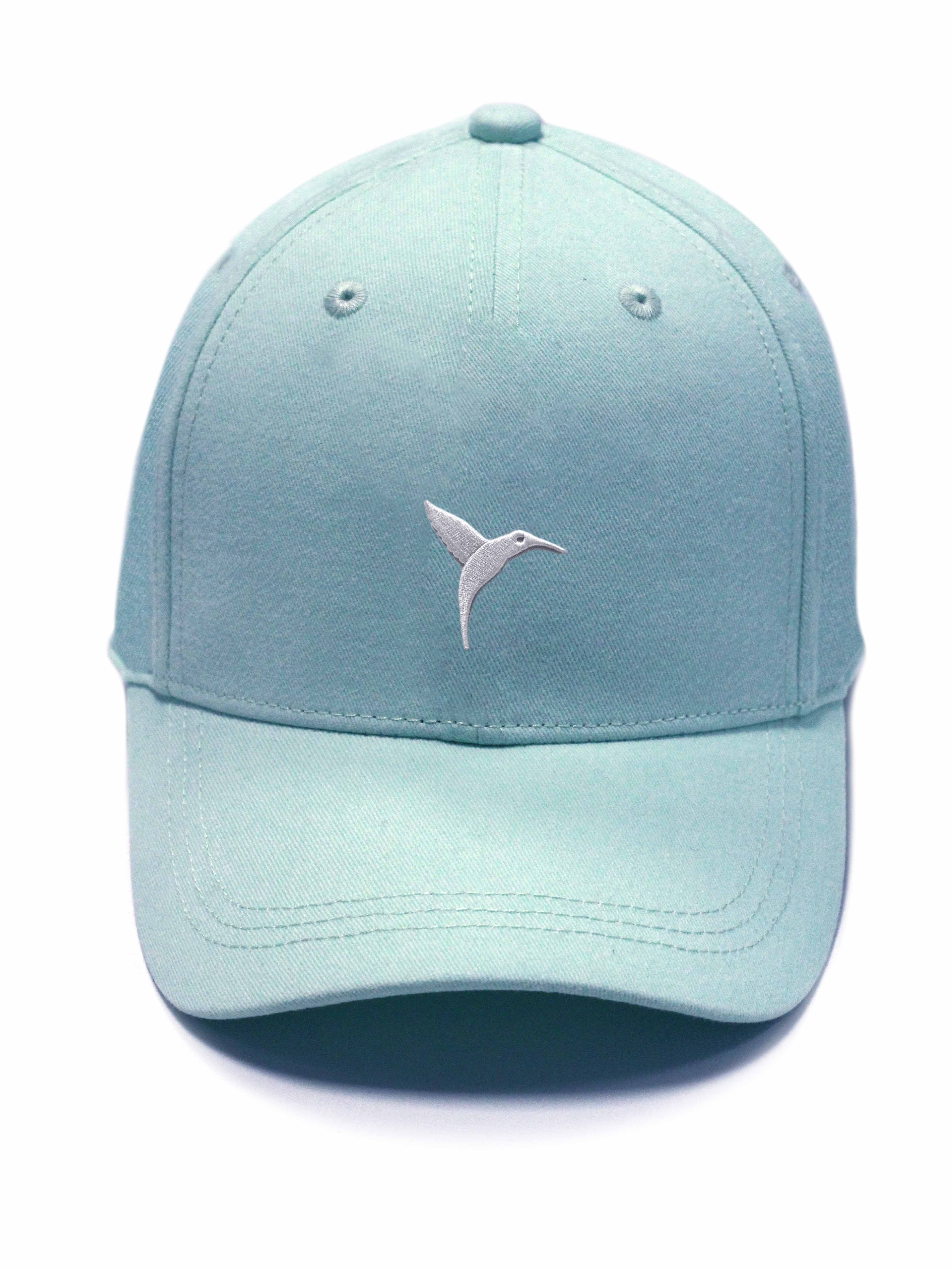 Curved visor cap in pastel blue tone. Contrasting Ushuaïa embroidered logo on the front. Adjustable back strap for a comfortable and personalized fit.