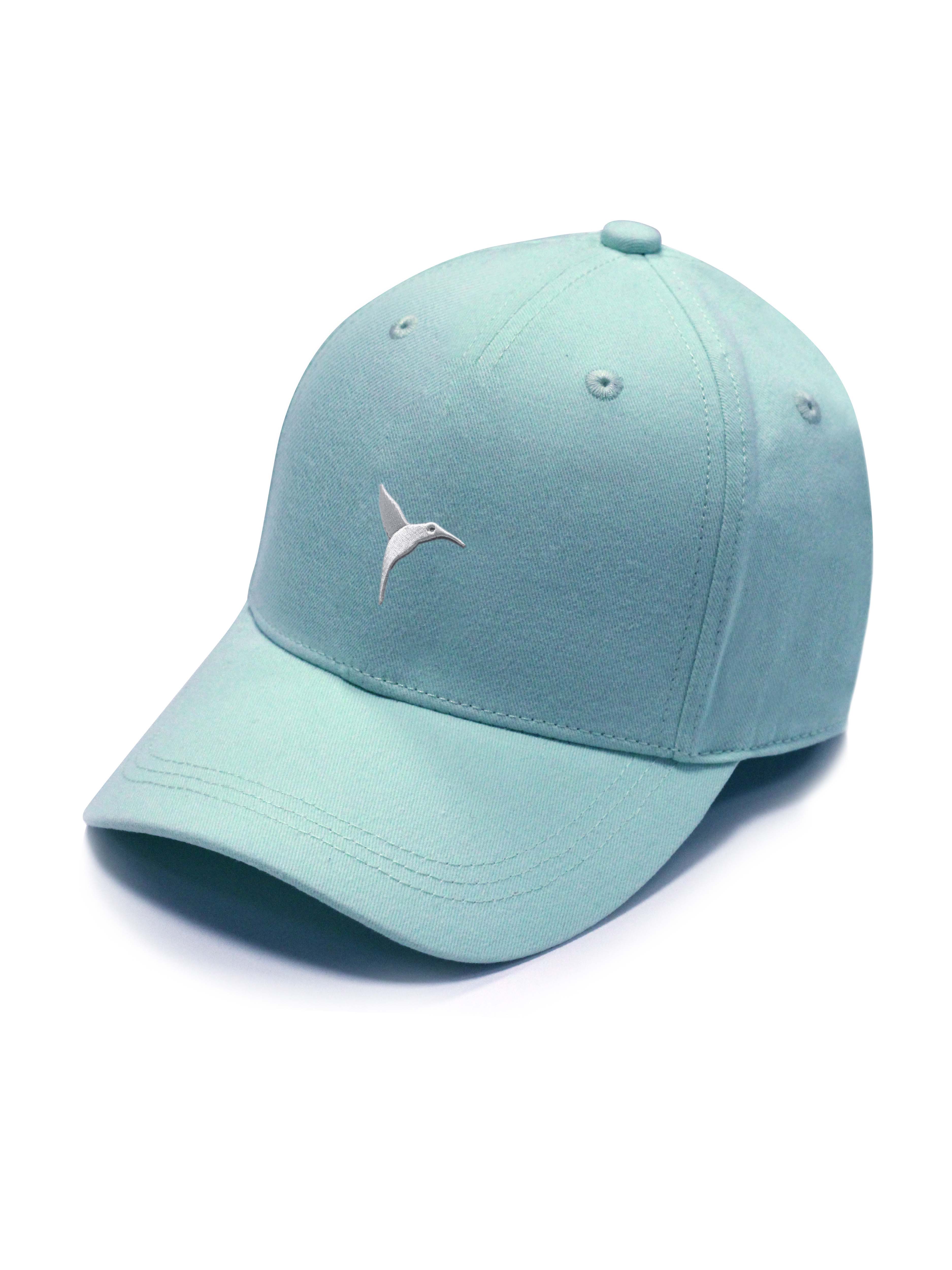Curved visor cap in pastel blue tone. Contrasting Ushuaïa embroidered logo on the front. Adjustable back strap for a comfortable and personalized fit.