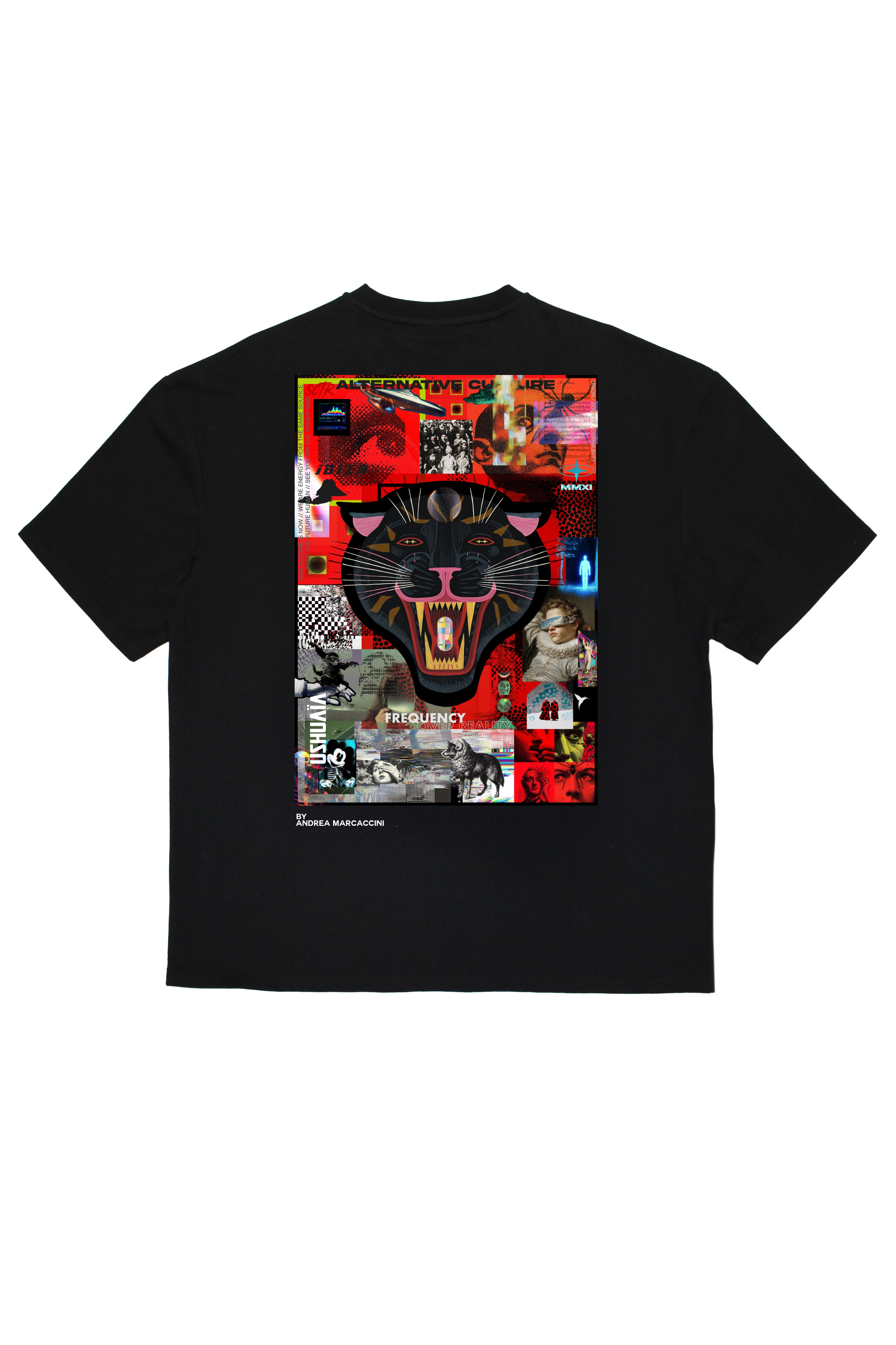 Camiseta negra super oversize Ushuaïa x Marcaccini con gráfico en la espalda