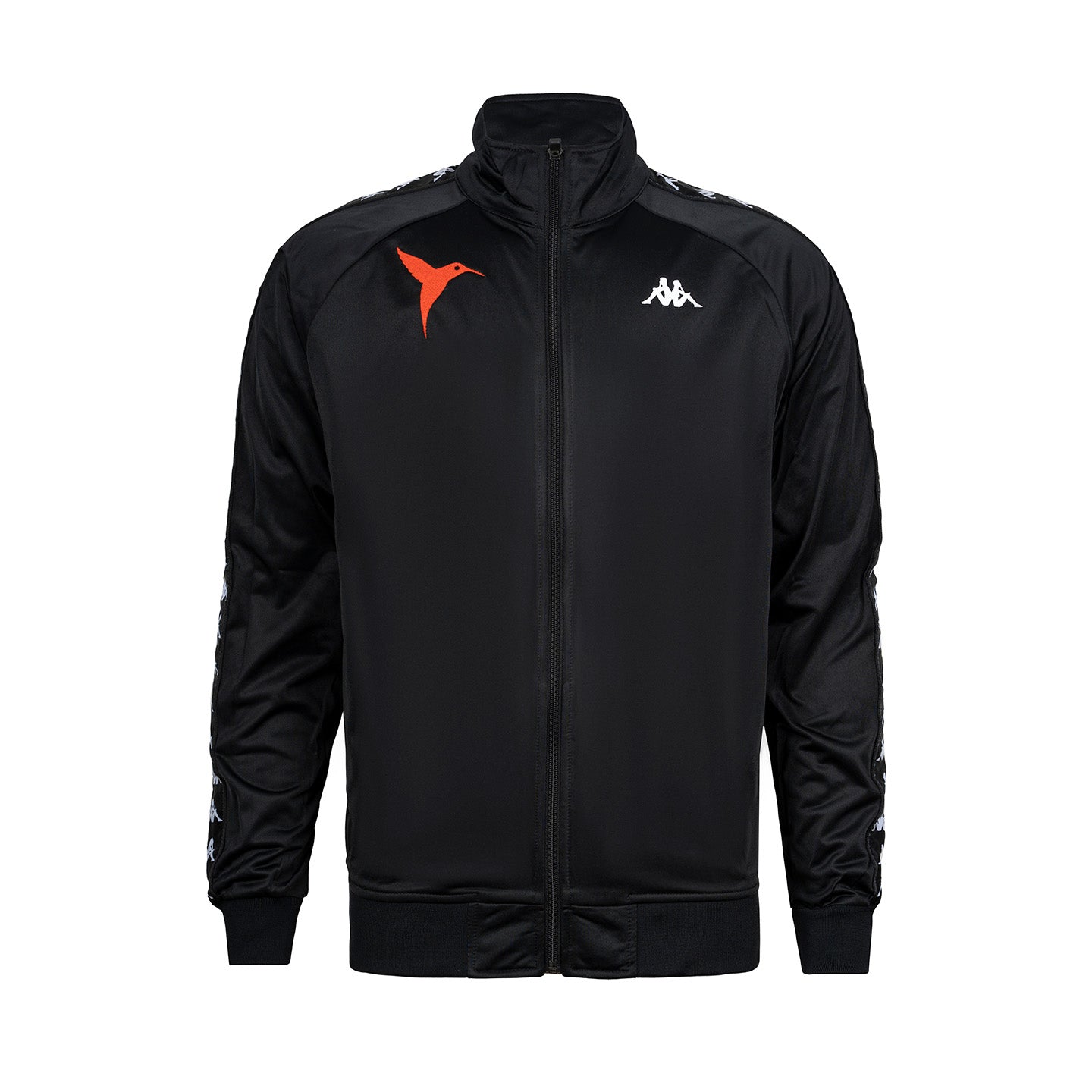 Chaqueta negra con diseño minimalista y bandas laterales de Kappa, colección Kappa x Ushuaïa.