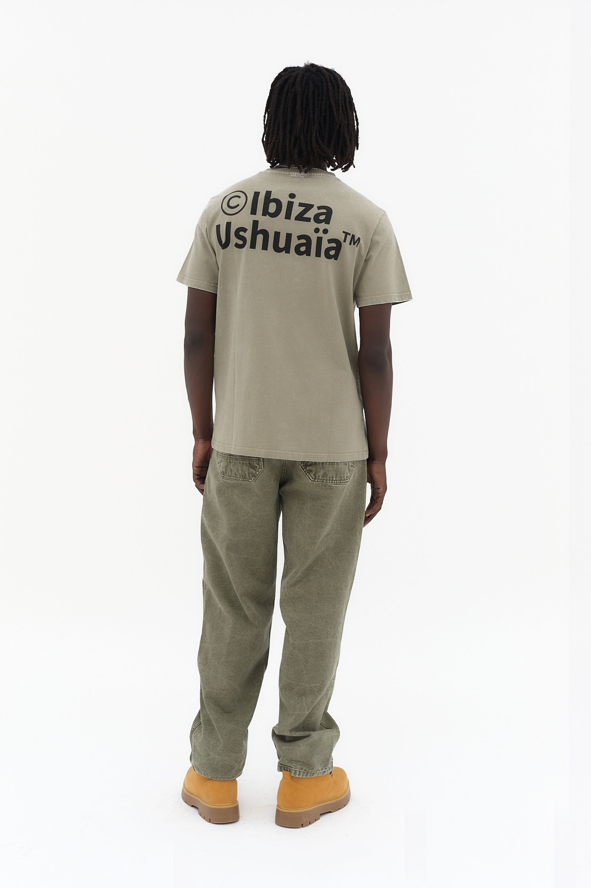 camiseta hombre algodón acid wash enzyme wash regular fit logo ushuaïa delantero y espalda