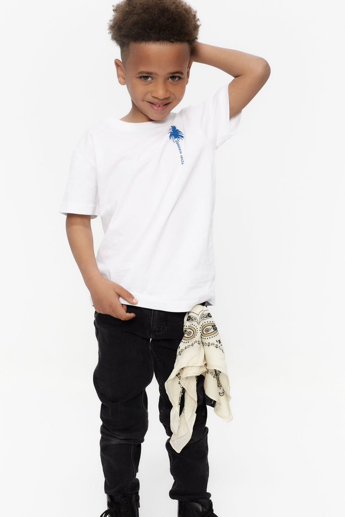 T-shirt with round neck and short sleeves. Contrast combined print detail on front and back.COMPOSITION:100% Cotton