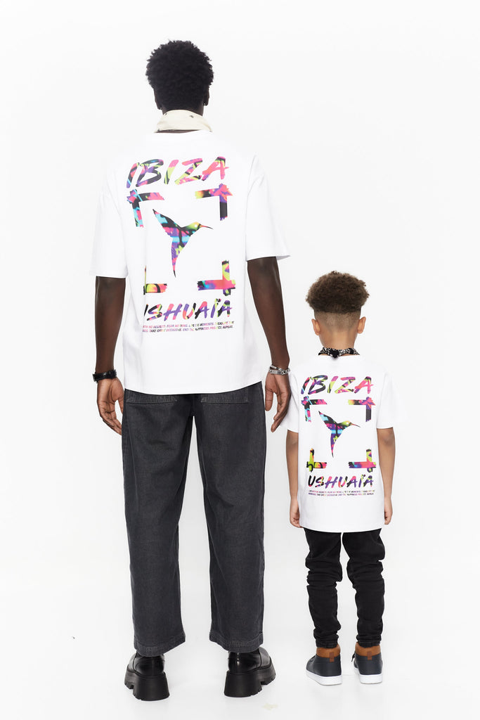 T-shirt with round neck and short sleeves. Contrast combined print detail on front and back.COMPOSITION:94% Cotton 6% Elastane