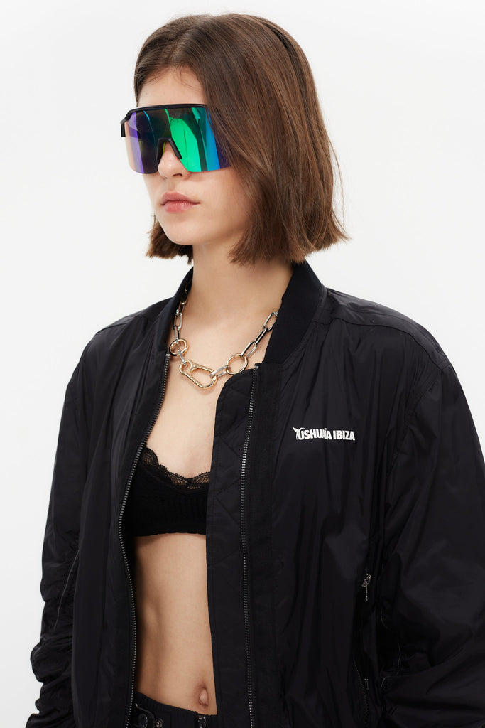 Satin-effect bomber with front details, puffed sleeves, front print, and custom zipper.