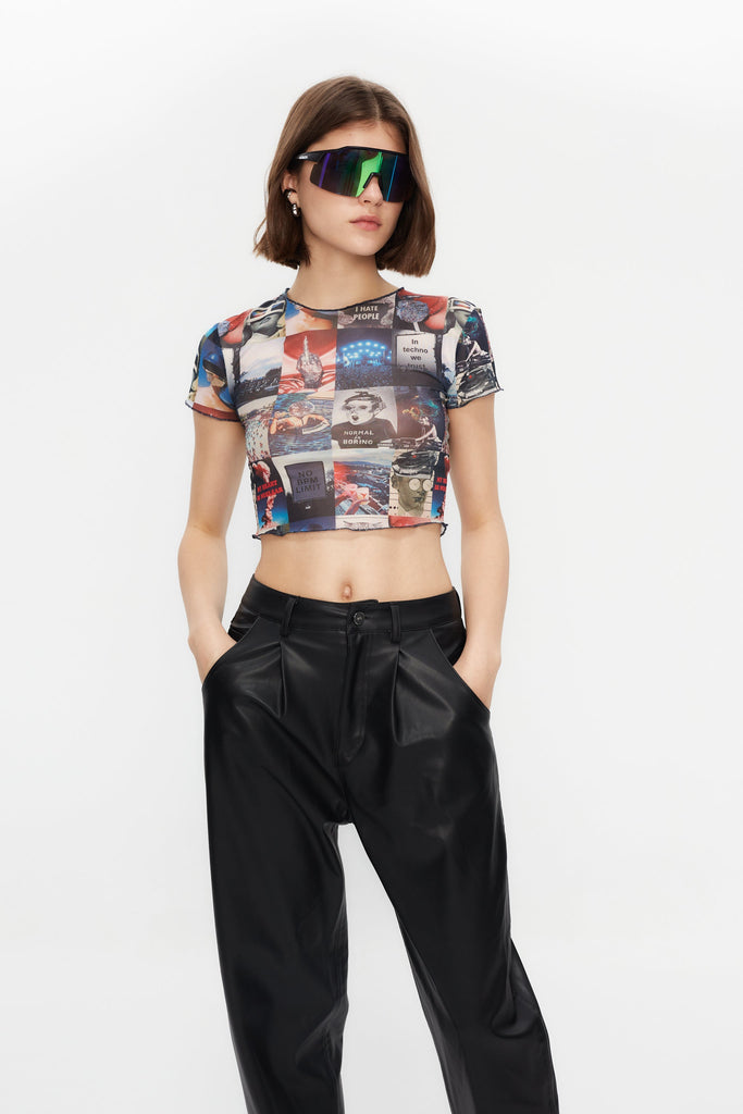 Cropped T-shirt with round neck and short sleeves made of printed mesh fabric.  
 