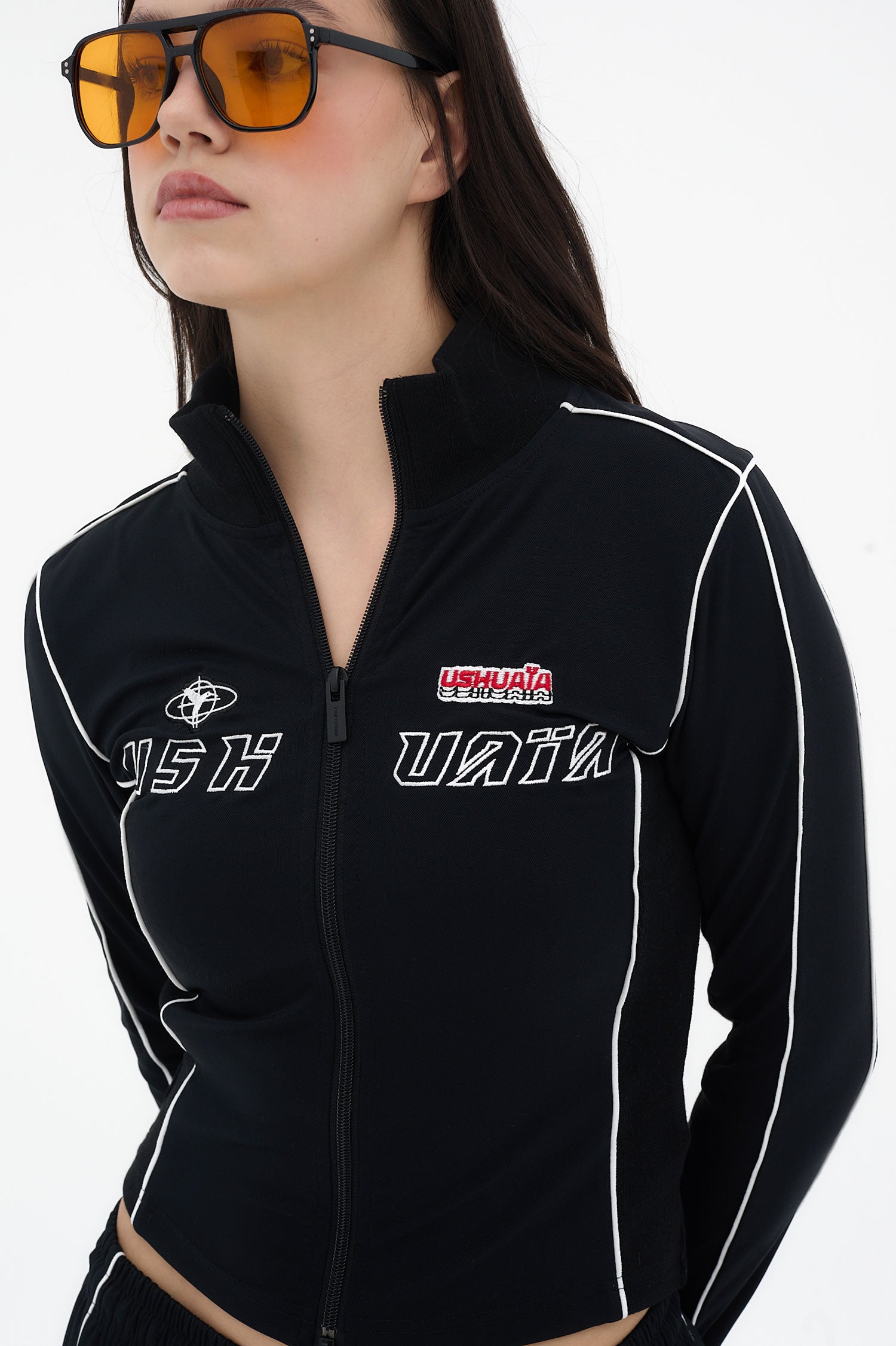 sudadera mujer negra cremallera frontal cuello alto