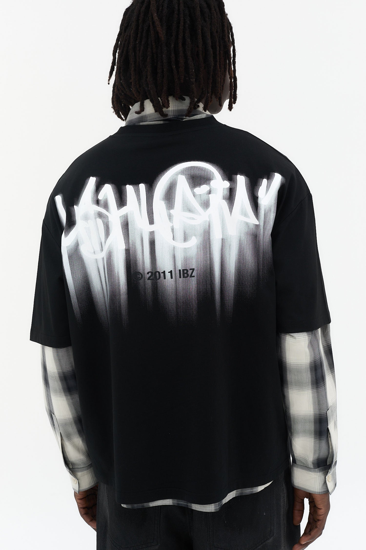 camiseta boxy fit hombre algodón silicon wash logo ushuaïa